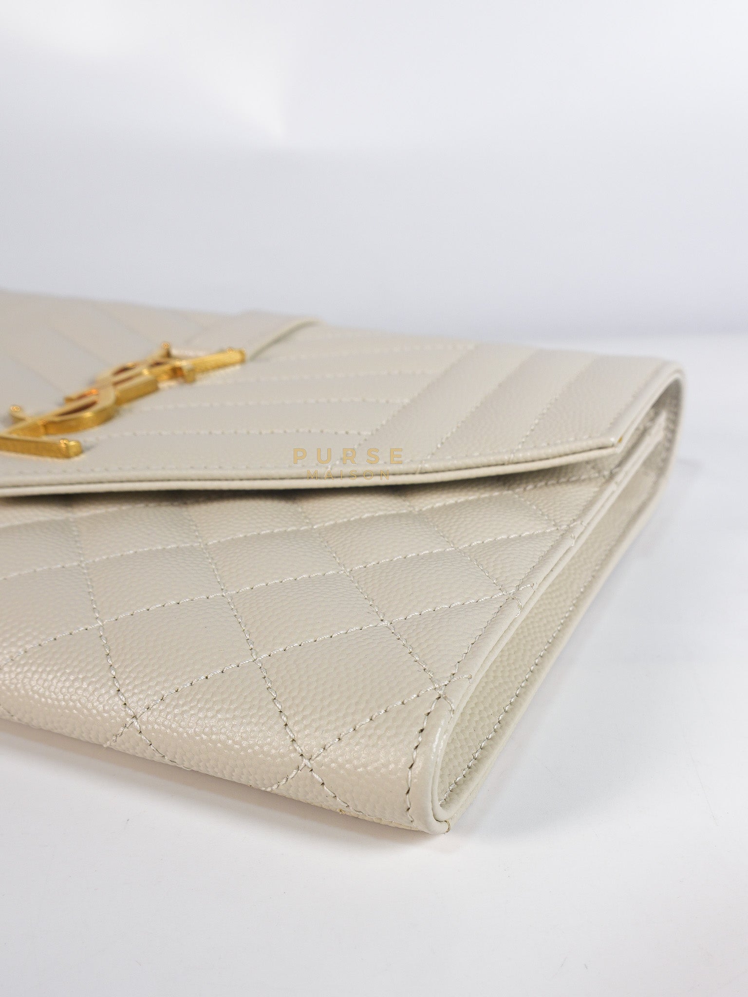 Envelope Flap Pouch in White Mix Matelassé Grain De Poudre Leather & Gold Hardware | Purse Maison Luxury Bags Shop