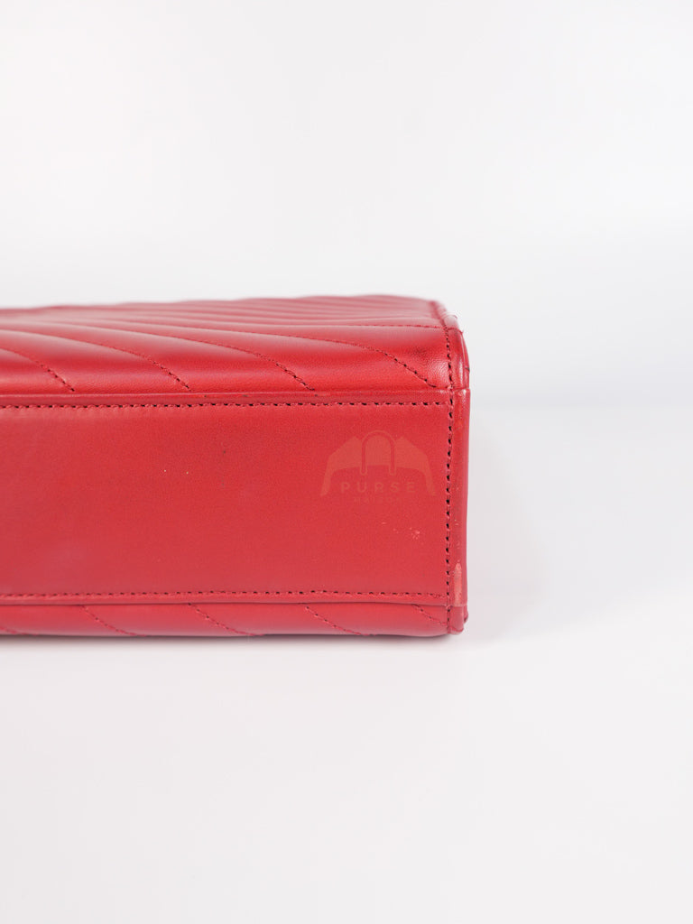 Envelope Large in Red Smooth Chevron Leather and Gold Hardware Shoulder Bag | Purse Maison Luxury Bags Shop