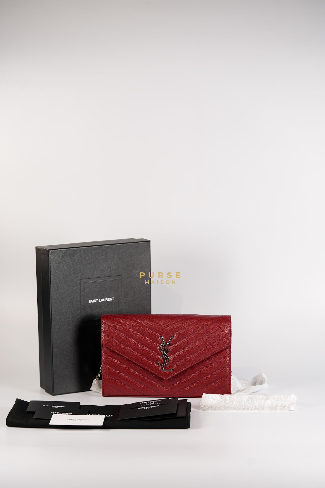 Envelope Wallet on Chain in Red | Purse Maison Luxury Bags Shop