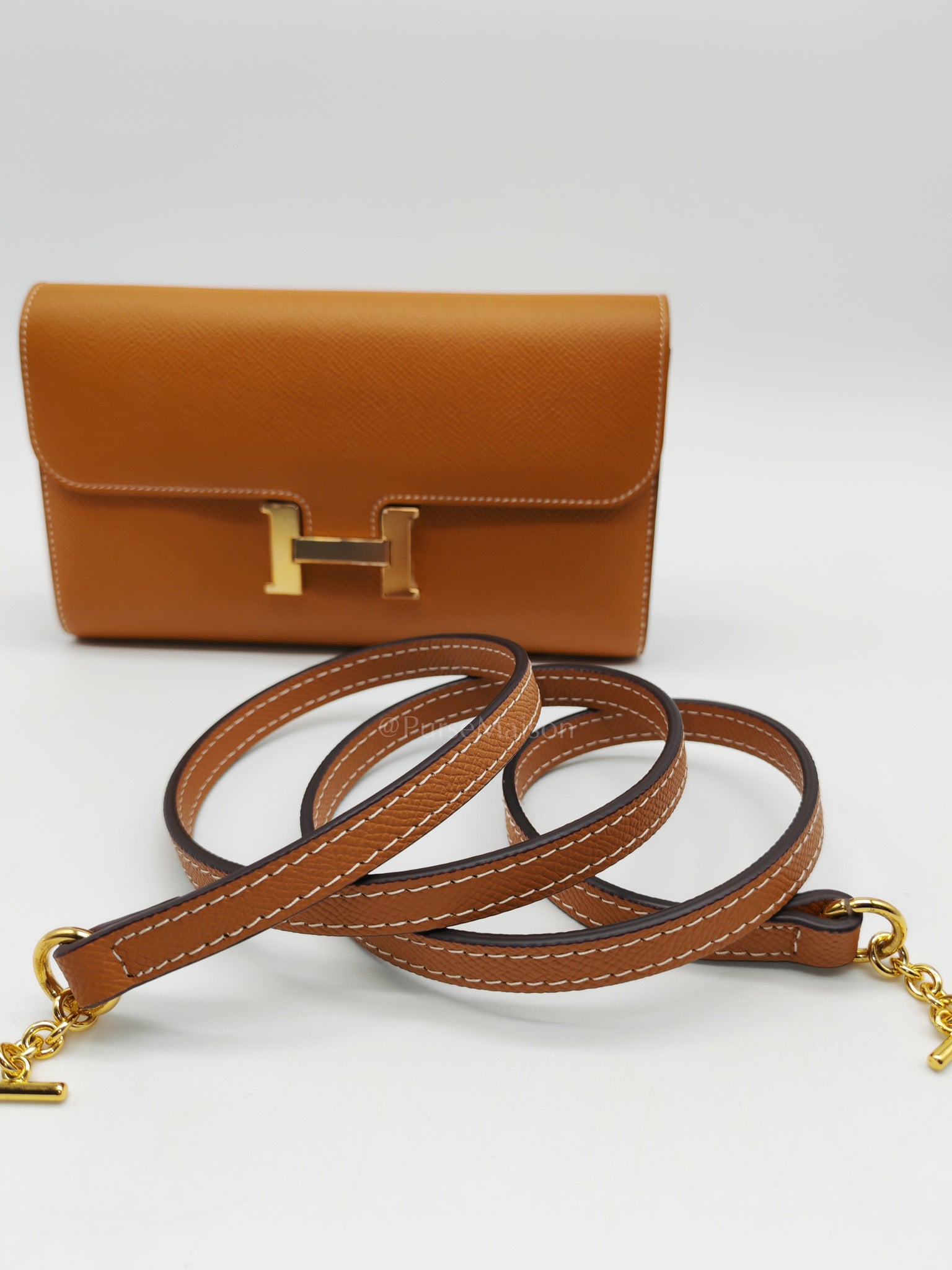 Constance To Go in Toffee Epsom Leather & Gold Hardware Stamp D (2019)