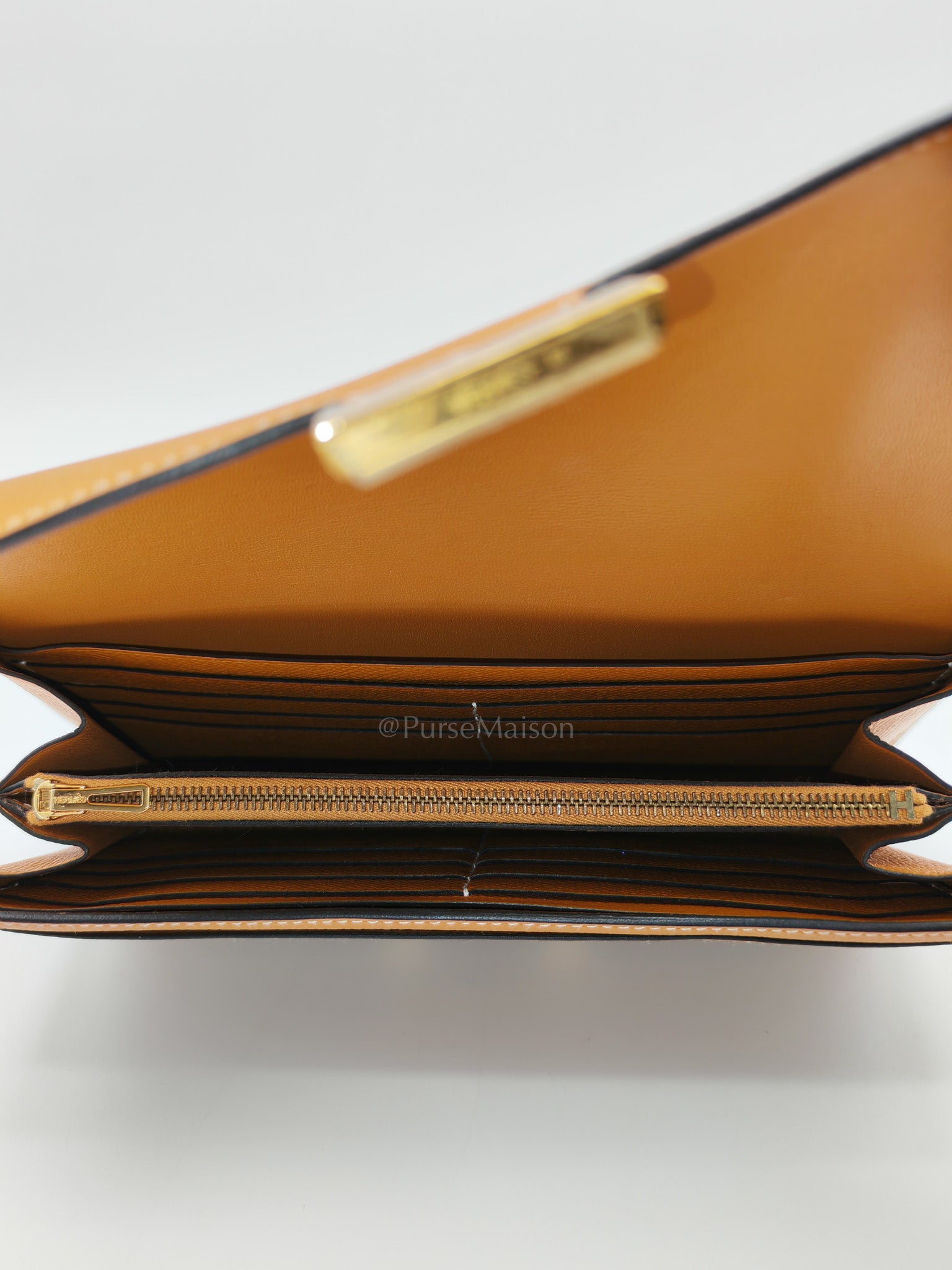 Constance To Go in Toffee Epsom Leather & Gold Hardware Stamp D (2019)