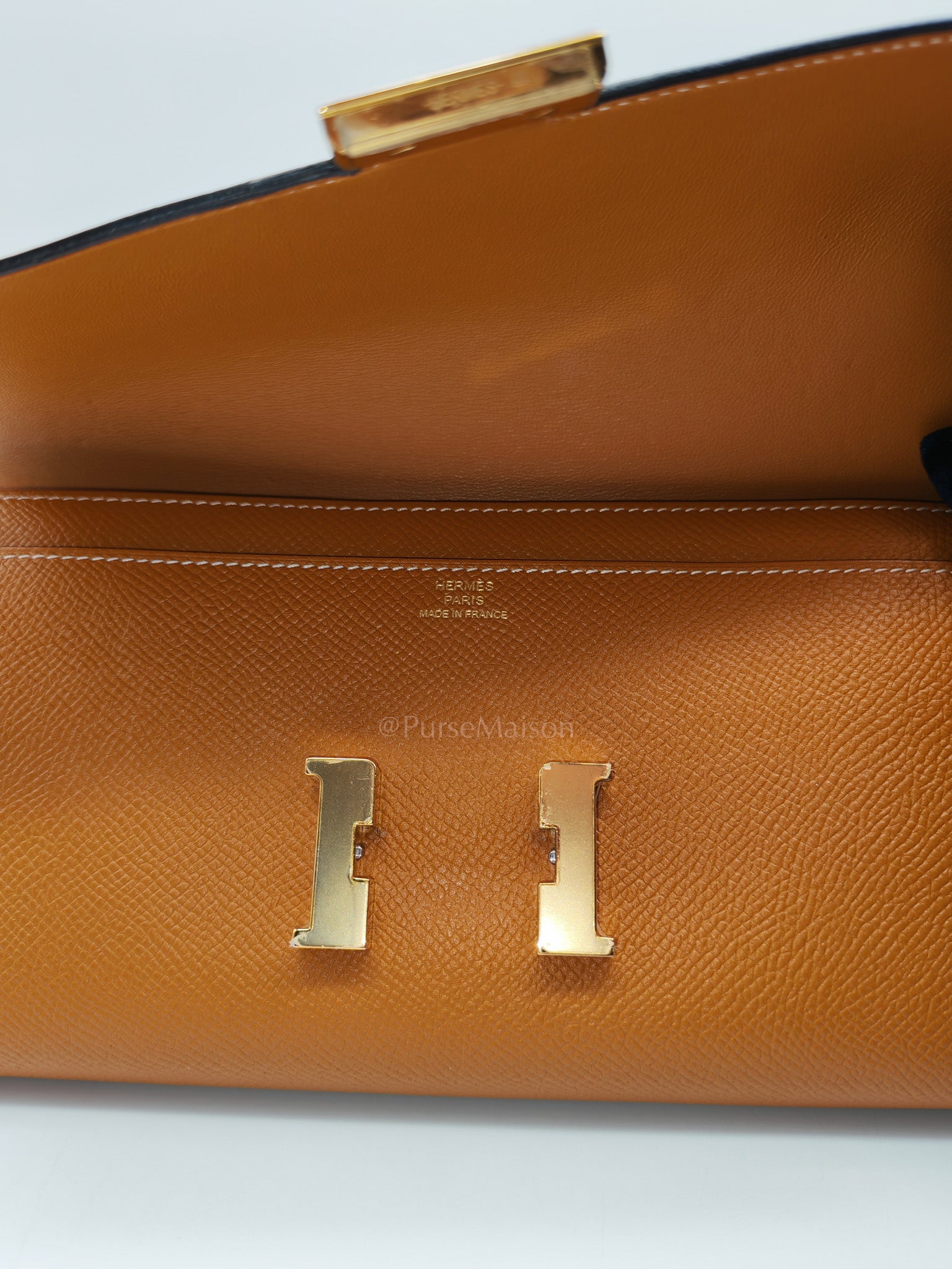 Constance To Go in Toffee Epsom Leather & Gold Hardware Stamp D (2019)
