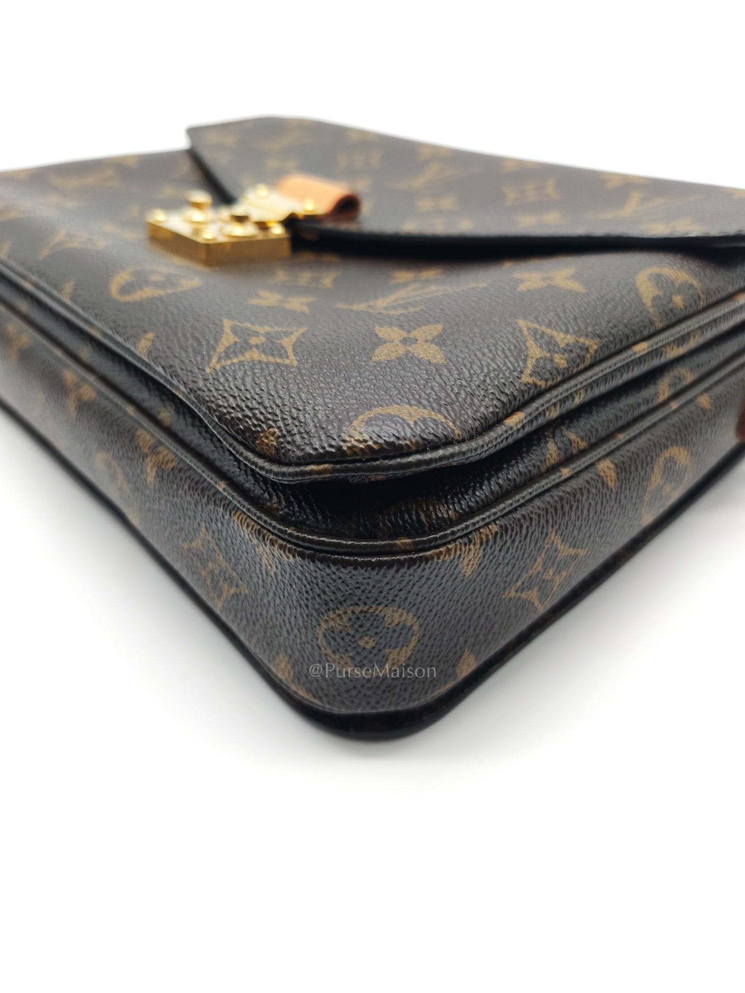 Pochette Metis in Monogram Canvas and Gold Hardware (Datecode: SR0138)