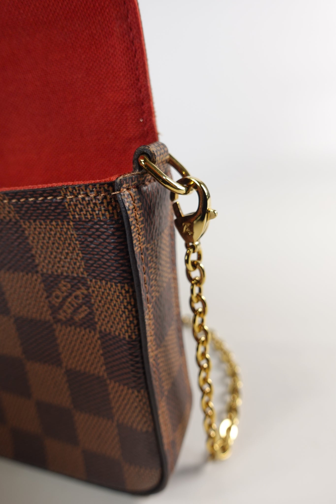 Felicie in Damier Ebene & Red Interior (Date code: MI4109) | Purse Maison Luxury Bags Shop