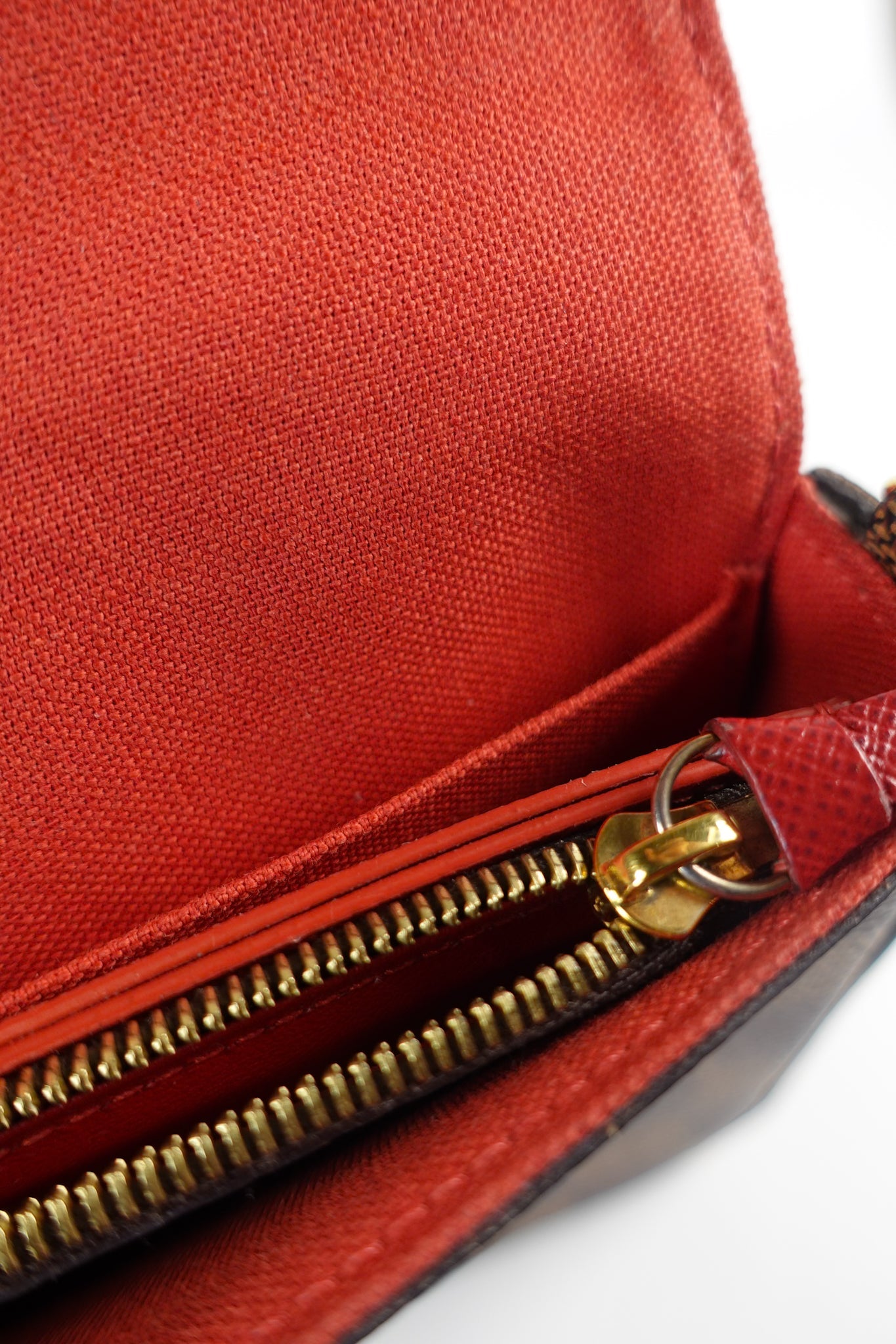 Felicie in Damier Ebene & Red Interior (Date code: MI4109) | Purse Maison Luxury Bags Shop