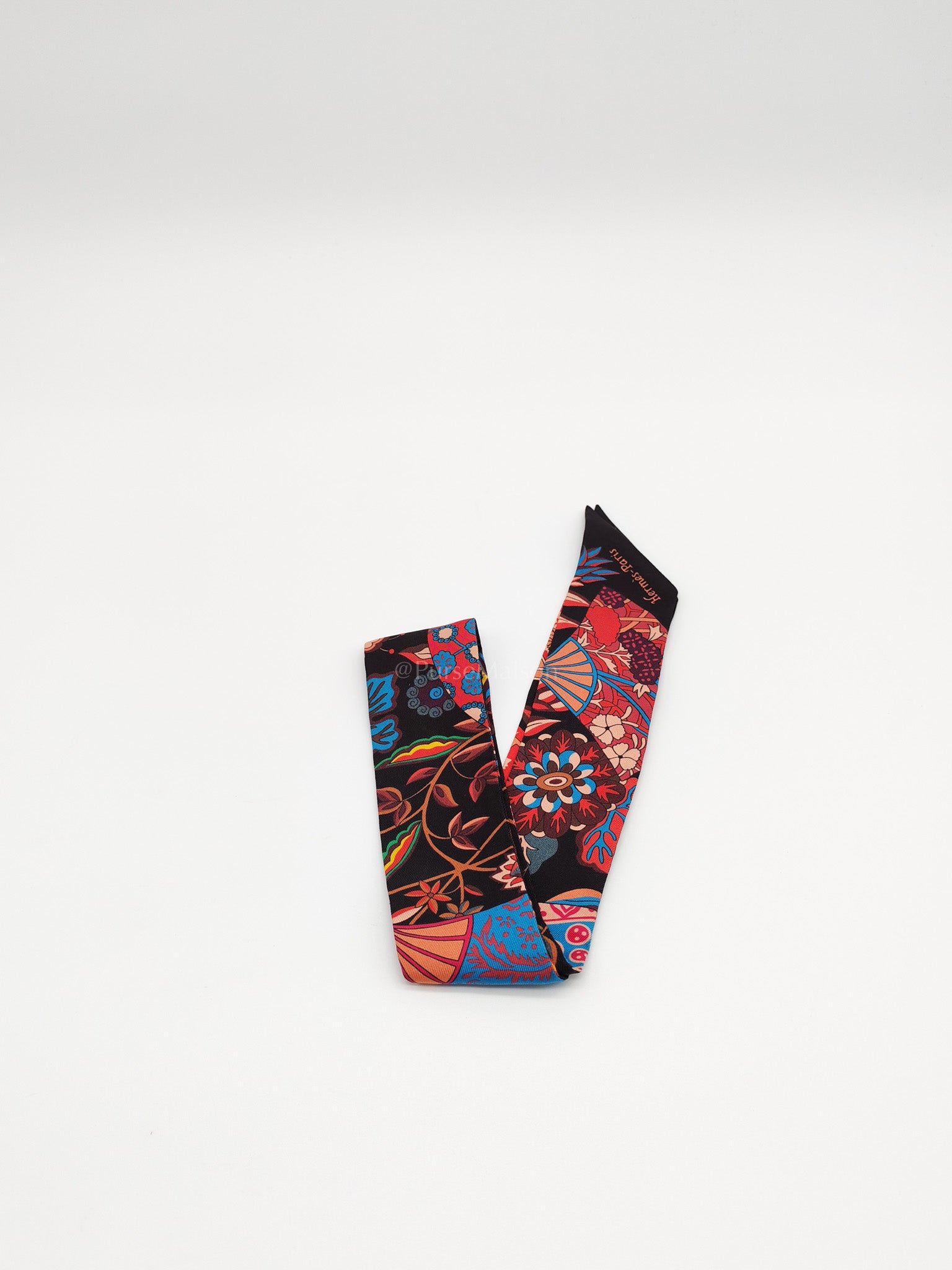 Festival Des Amazones SU/Caramel/Blanc/Noir Silk Twilly (Pair) | Purse Maison Luxury Bags Shop