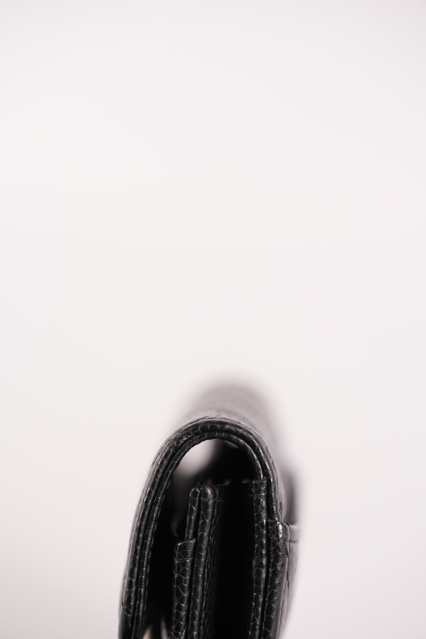 Flap Card Holder in Black Caviar Leather and Gold Hardware (Microchip) | Purse Maison Luxury Bags Shop