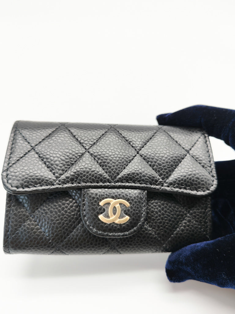 Flap Card Holder in Quilted Caviar Leather and Light Gold Hardware (Microchip) | Purse Maison Luxury Bags Shop