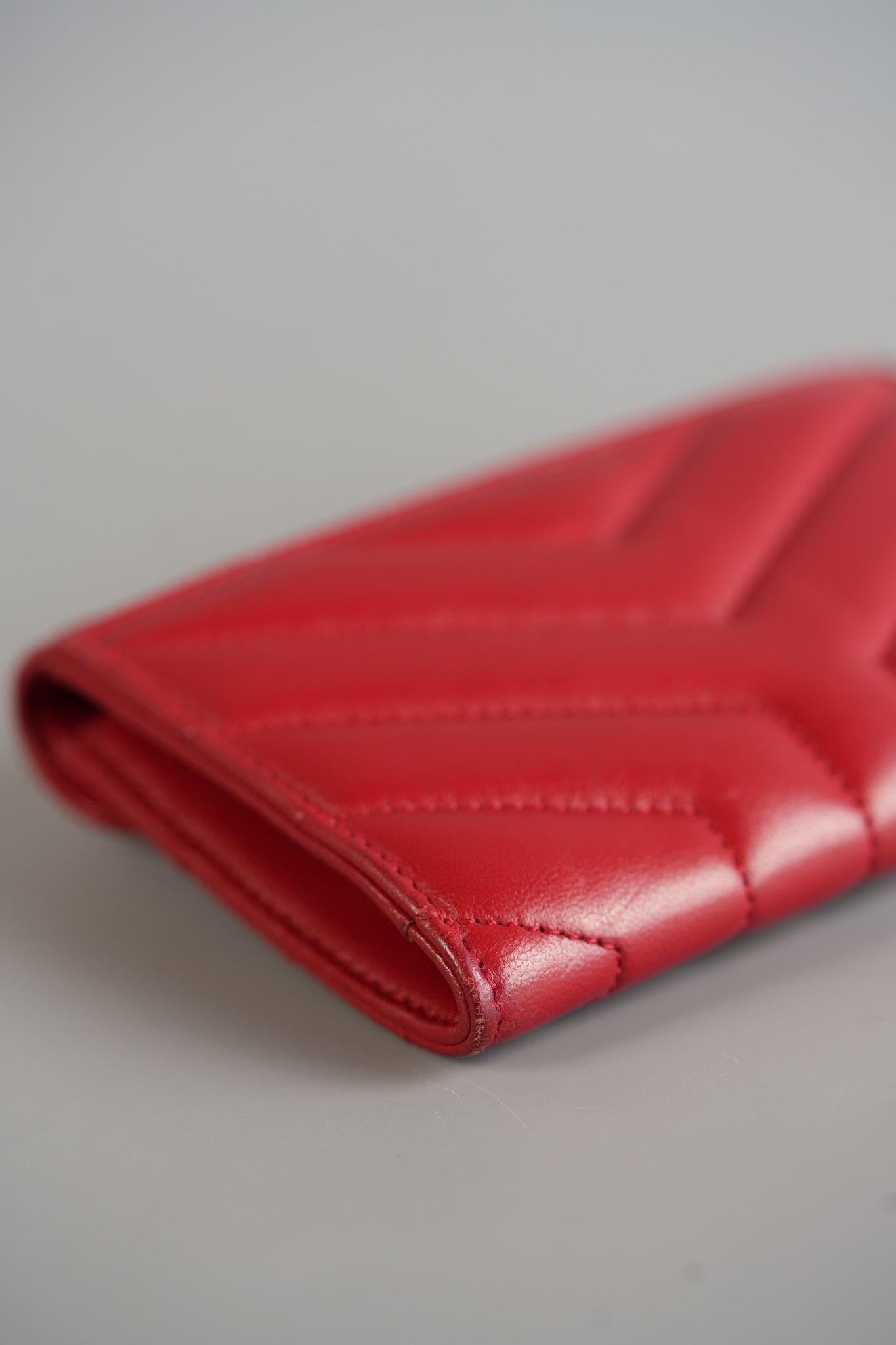 Flap Wallet in Red Lambskin Leather | Purse Maison Luxury Bags Shop