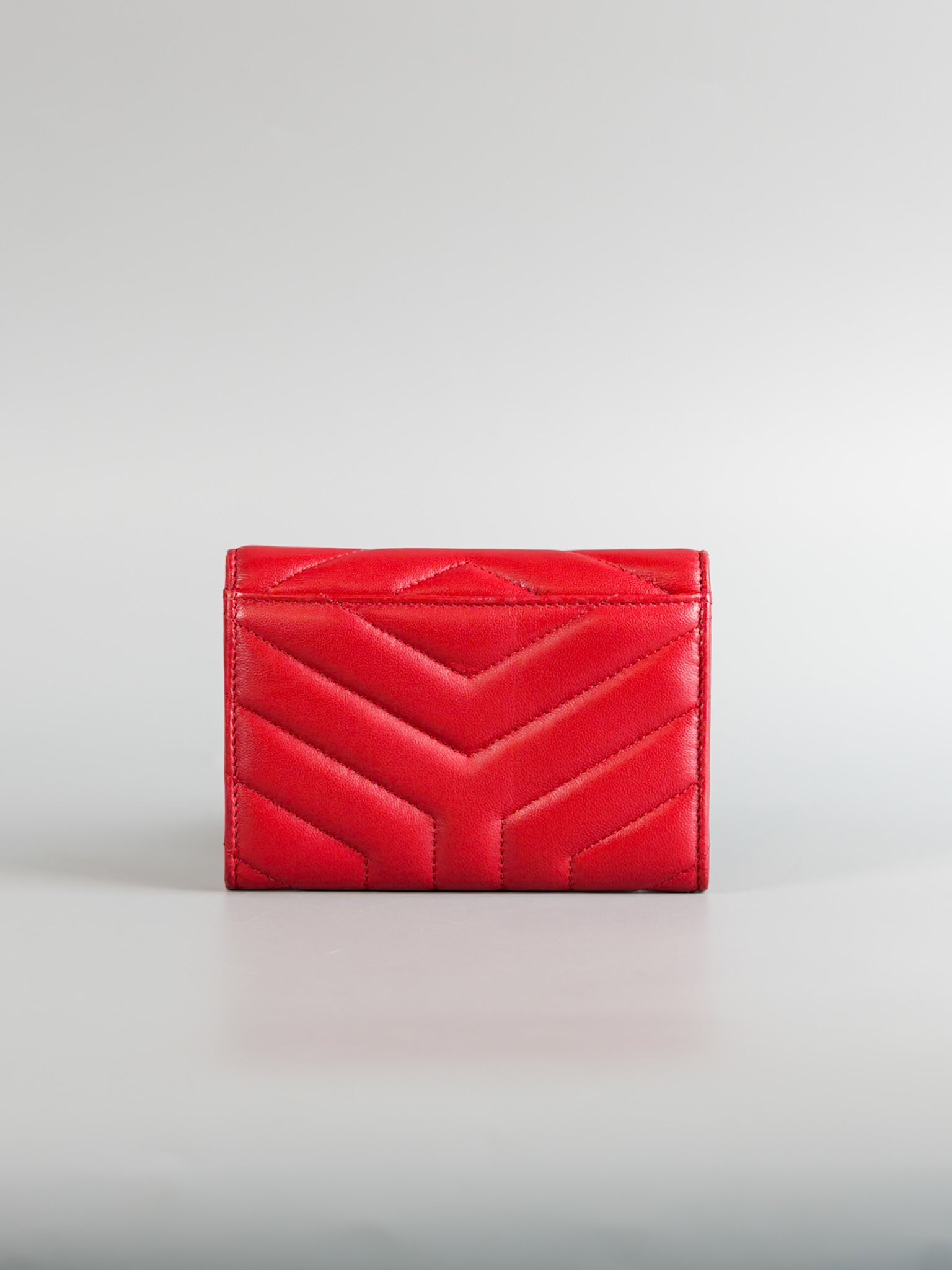 Flap Wallet in Red Lambskin Leather | Purse Maison Luxury Bags Shop