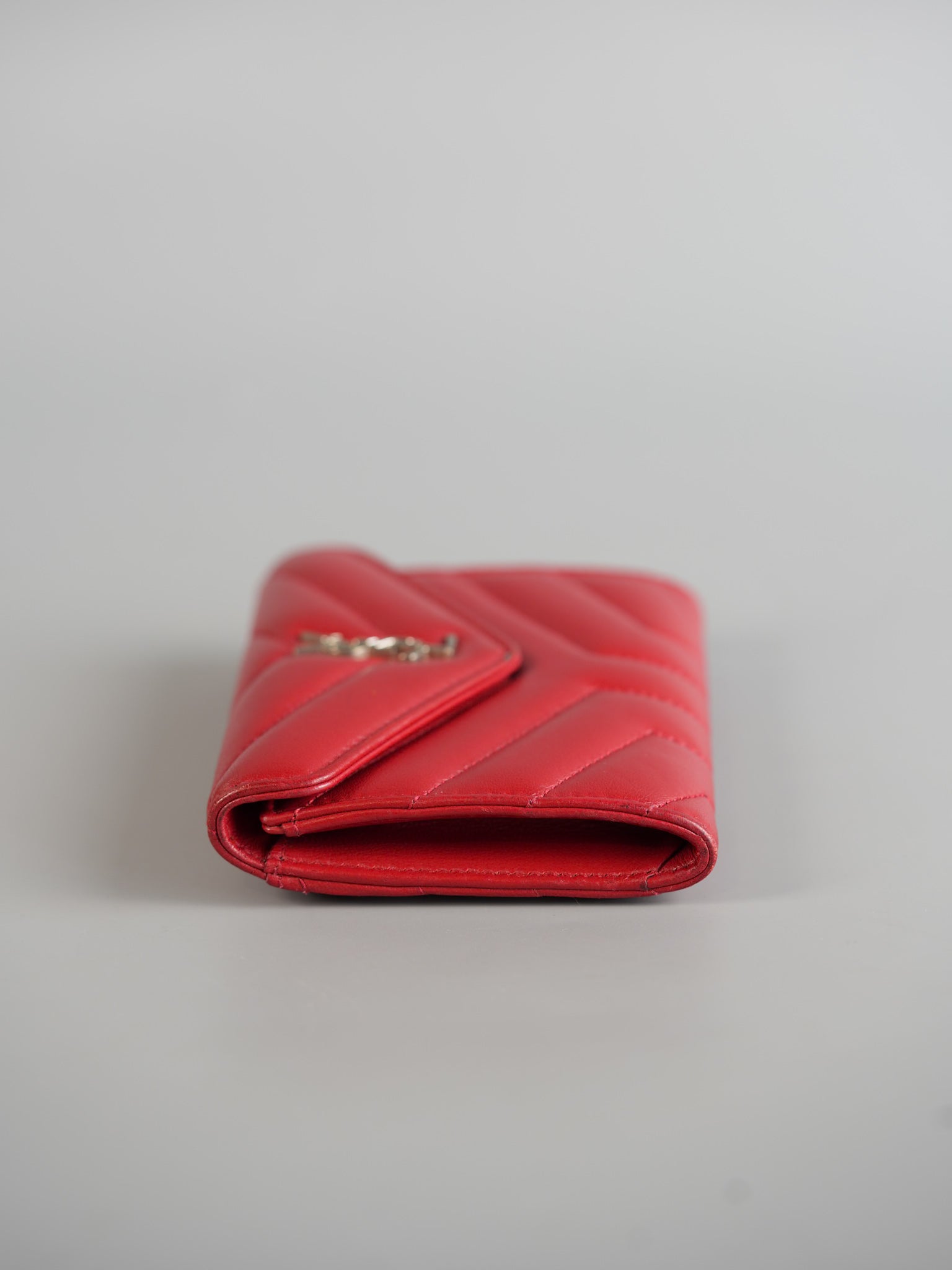 Flap Wallet in Red Lambskin Leather | Purse Maison Luxury Bags Shop