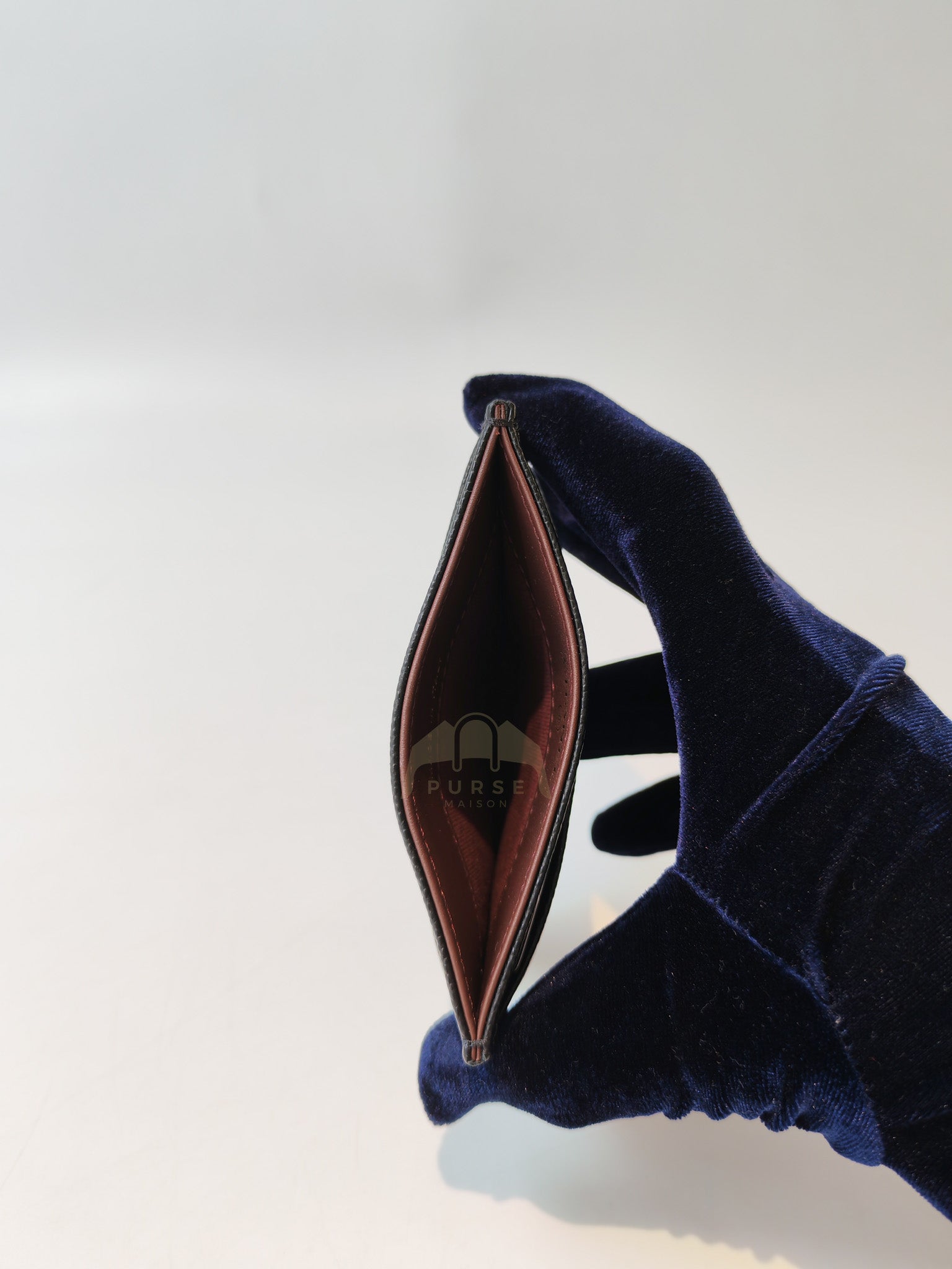 Flat Card Holder(Medium 7 Slots) in Black Caviar Leather & Gold Hardware (Microchip) | Purse Maison Luxury Bags Shop