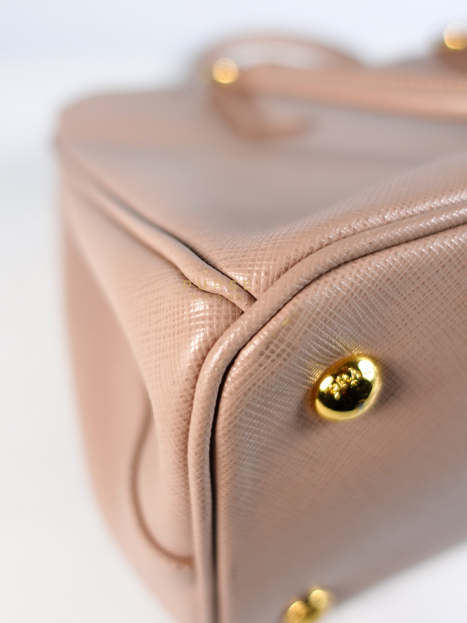 Galleria 2way Tote Bag Large in Light Pink Saffiano Leather & Gold Hardware | Purse Maison Luxury Bags Shop
