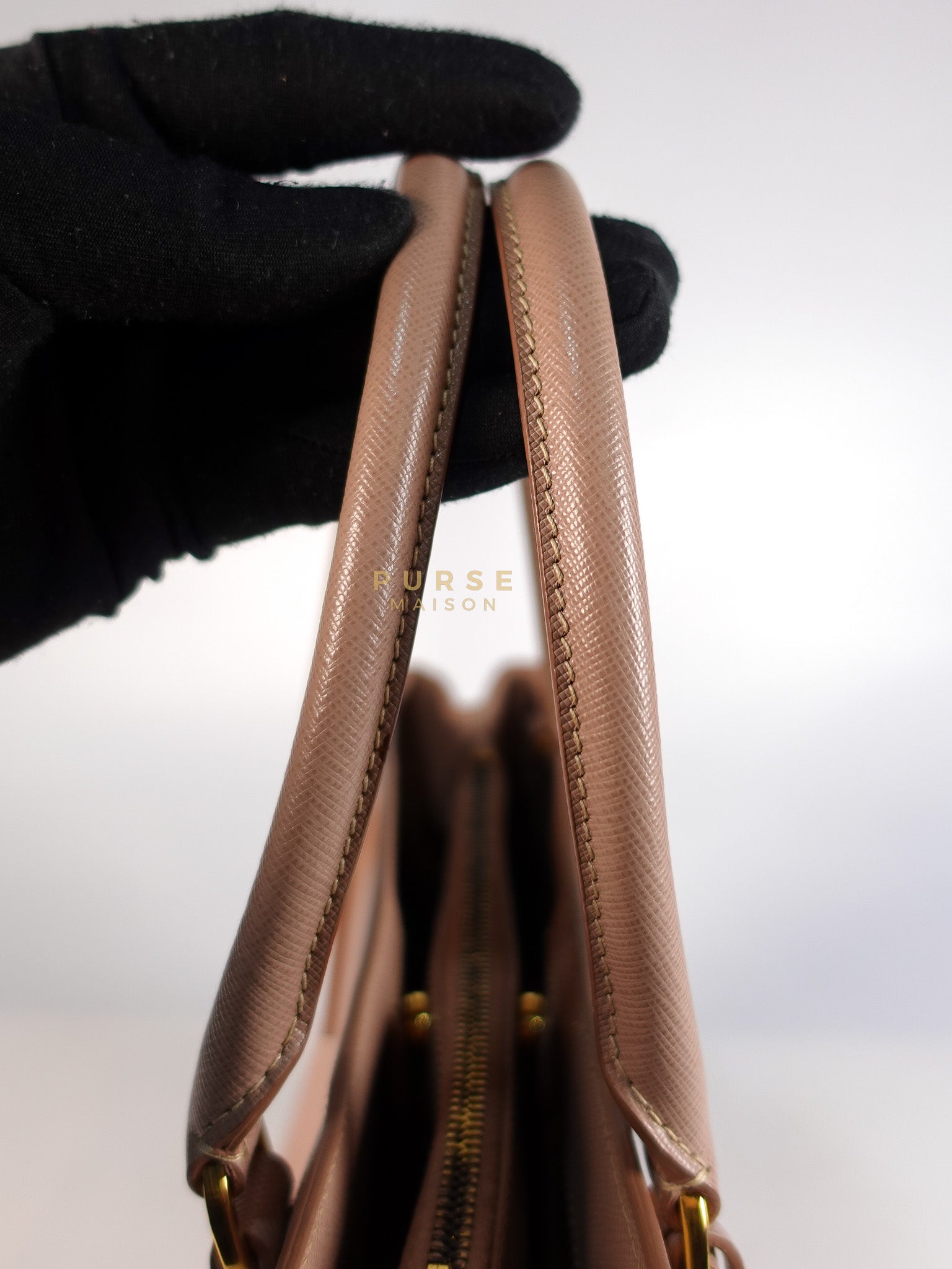 Galleria 2way Tote Bag Large in Light Pink Saffiano Leather & Gold Hardware | Purse Maison Luxury Bags Shop