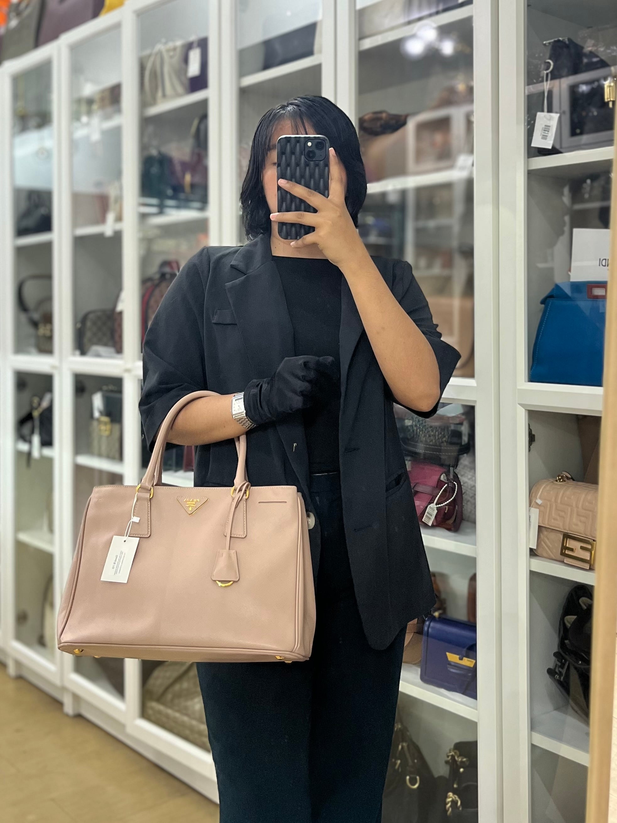 Galleria 2way Tote Bag Large in Light Pink Saffiano Leather & Gold Hardware | Purse Maison Luxury Bags Shop