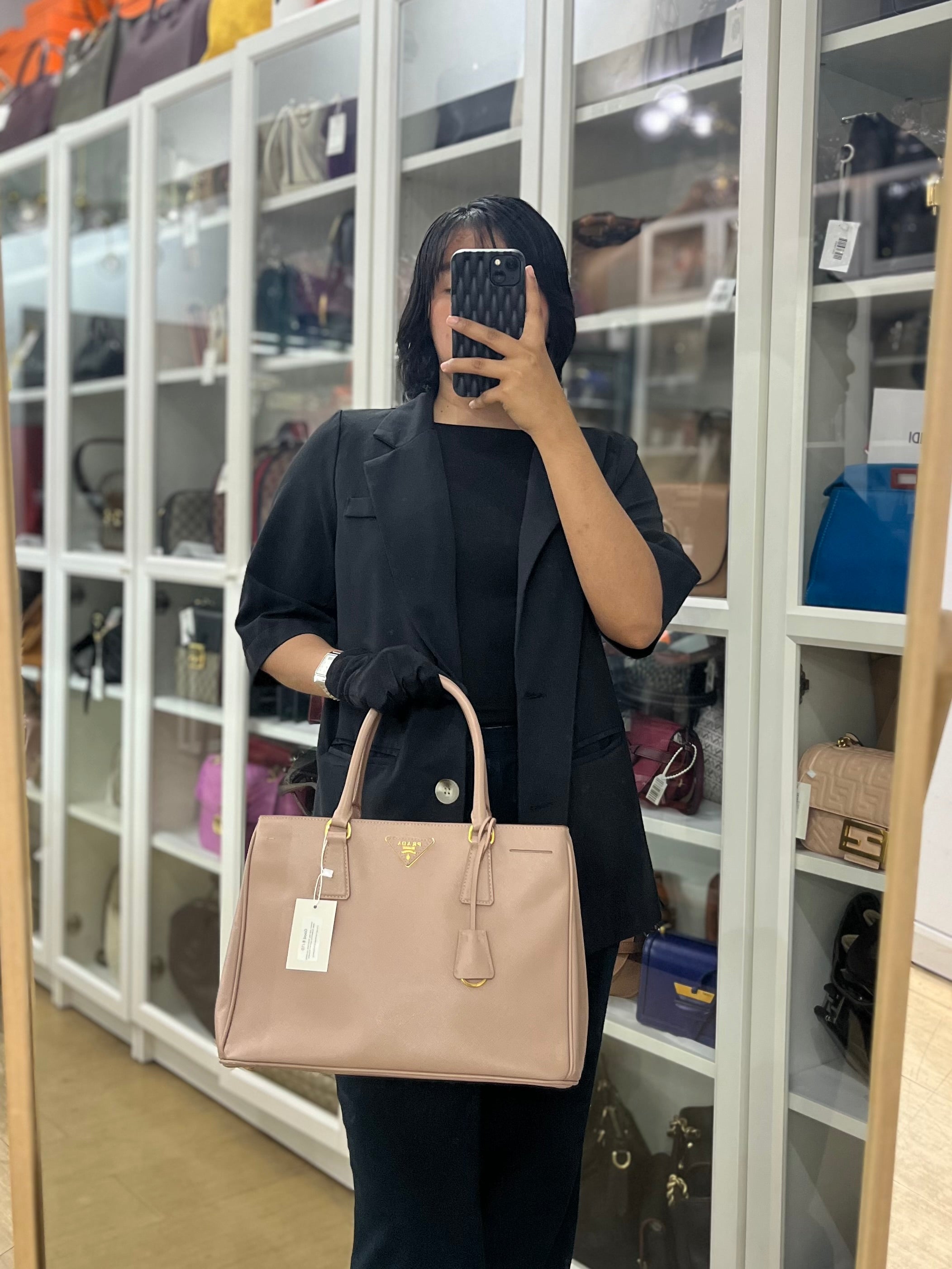 Galleria 2way Tote Bag Large in Light Pink Saffiano Leather & Gold Hardware | Purse Maison Luxury Bags Shop