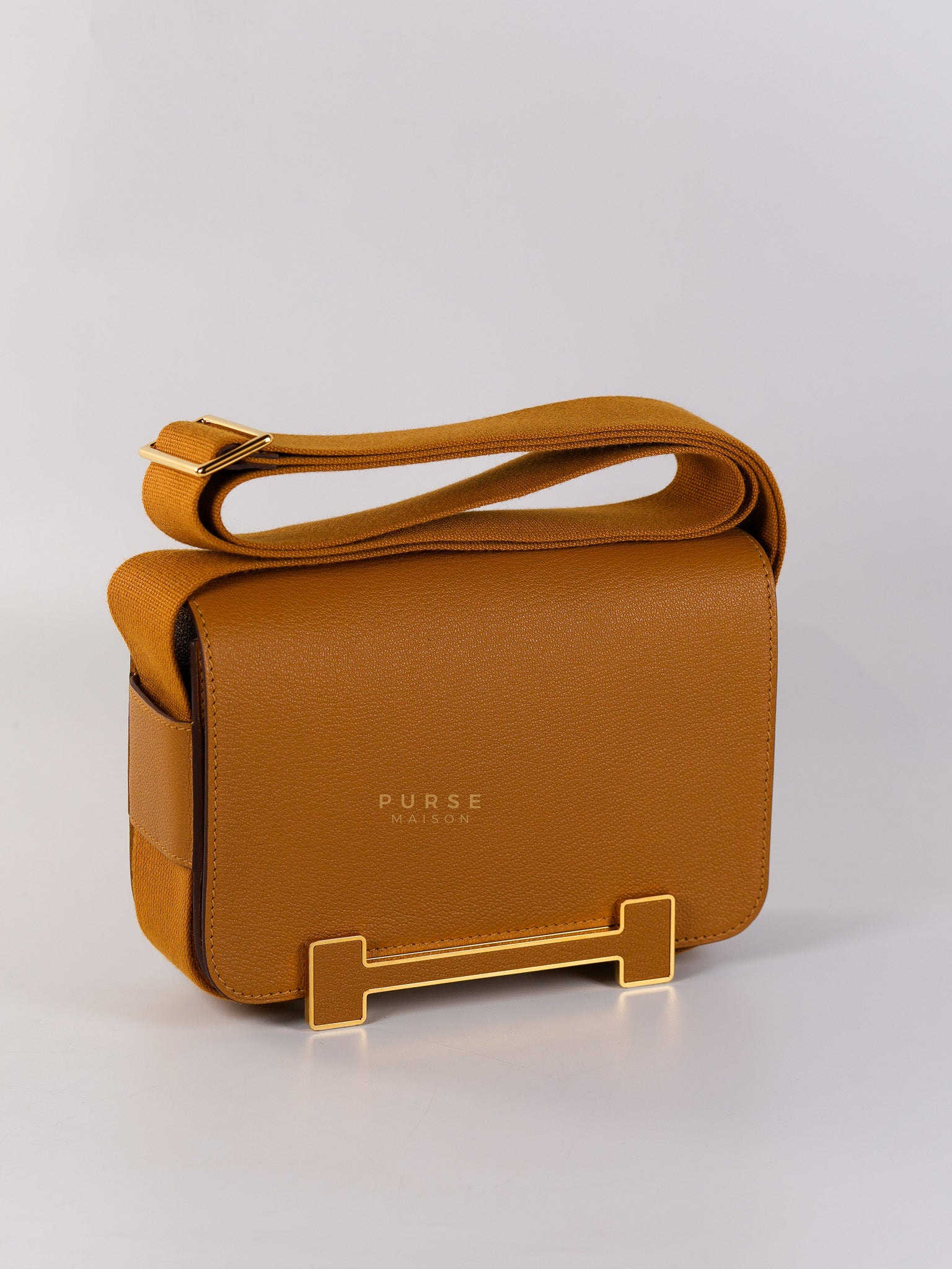 Geta in Camel Chevre Mysore Gold Hardware Stamp W (2024) | Purse Maison Luxury Bags Shop