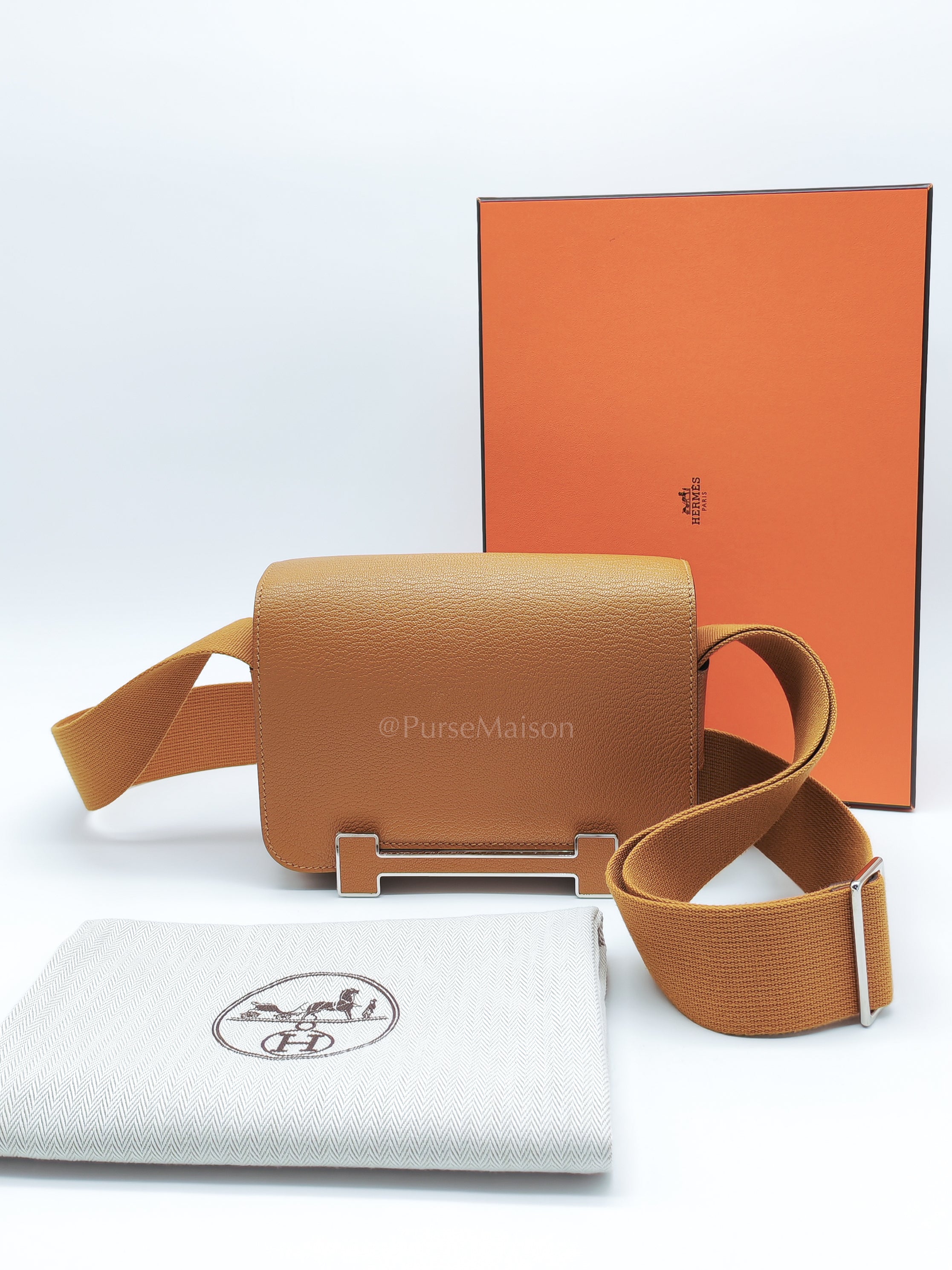 Geta in Caramel Chyvre Mysore Leather & Palladium Hardware Stamp U (2022) | Purse Maison Luxury Bags Shop