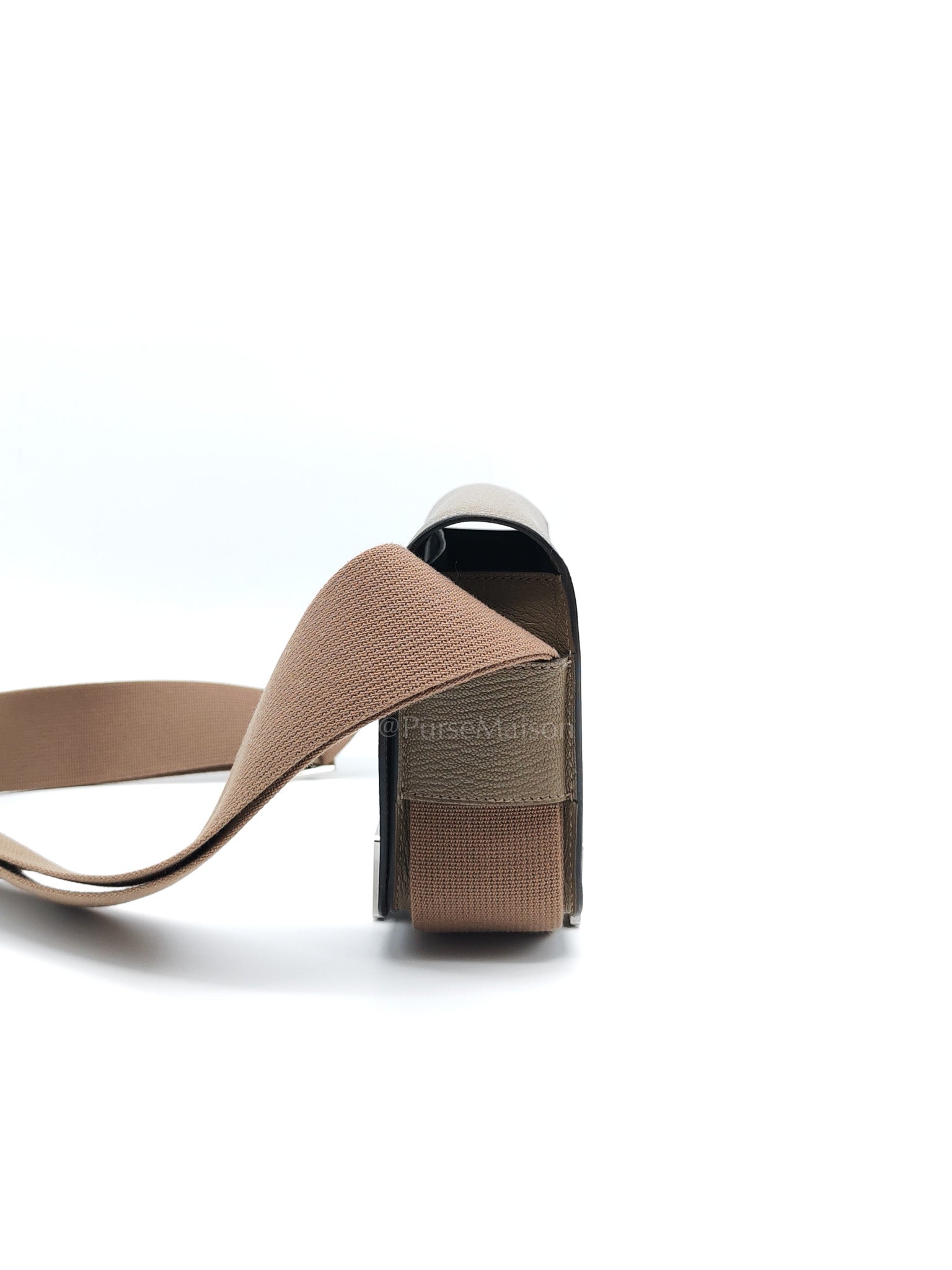Geta in Etoupe Chevre Mysore Leather & Palladium Hardware Stamp B(2023) | Purse Maison Luxury Bags Shop