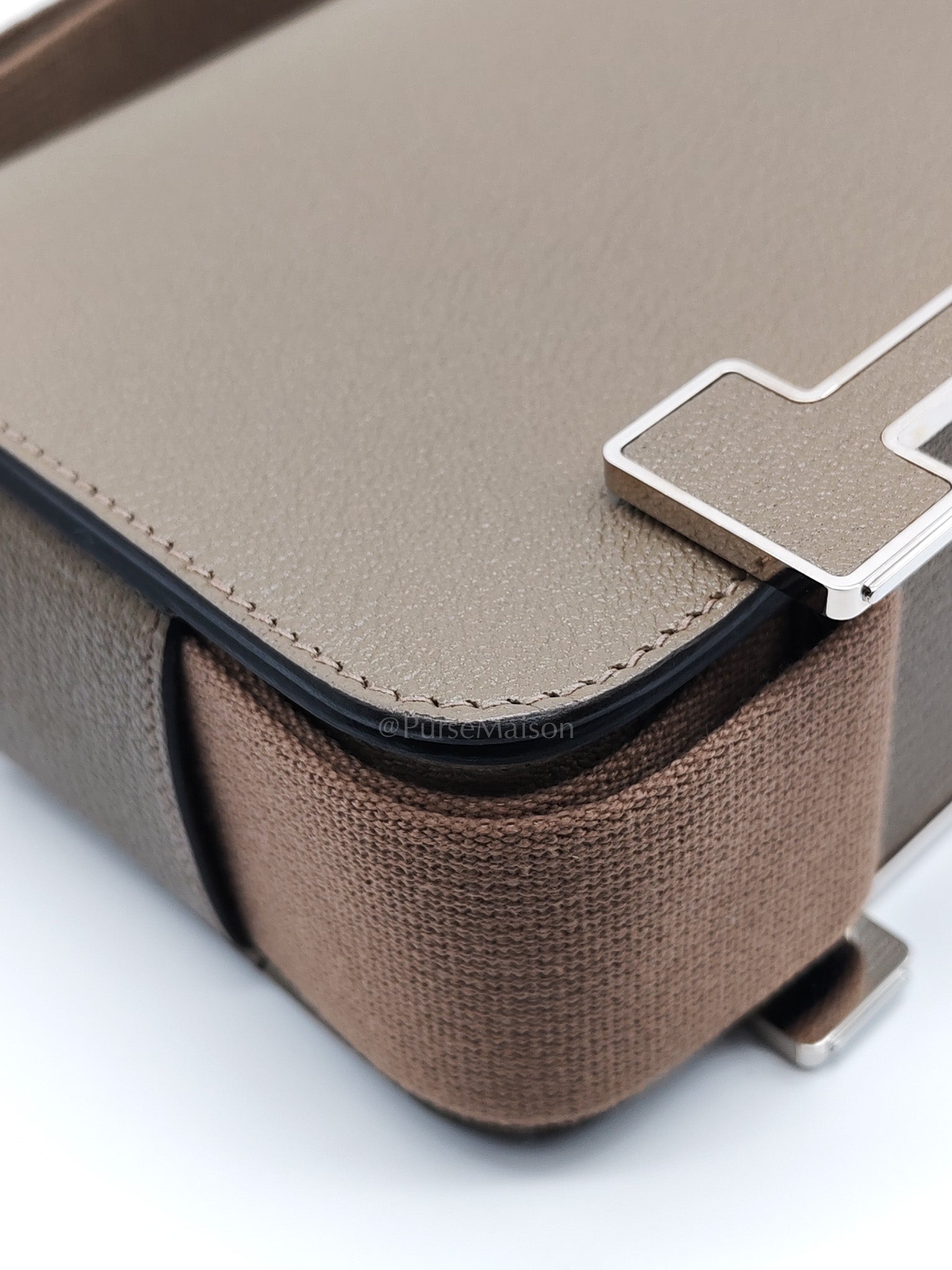 Geta in Etoupe Chevre Mysore Leather & Palladium Hardware Stamp B(2023) | Purse Maison Luxury Bags Shop
