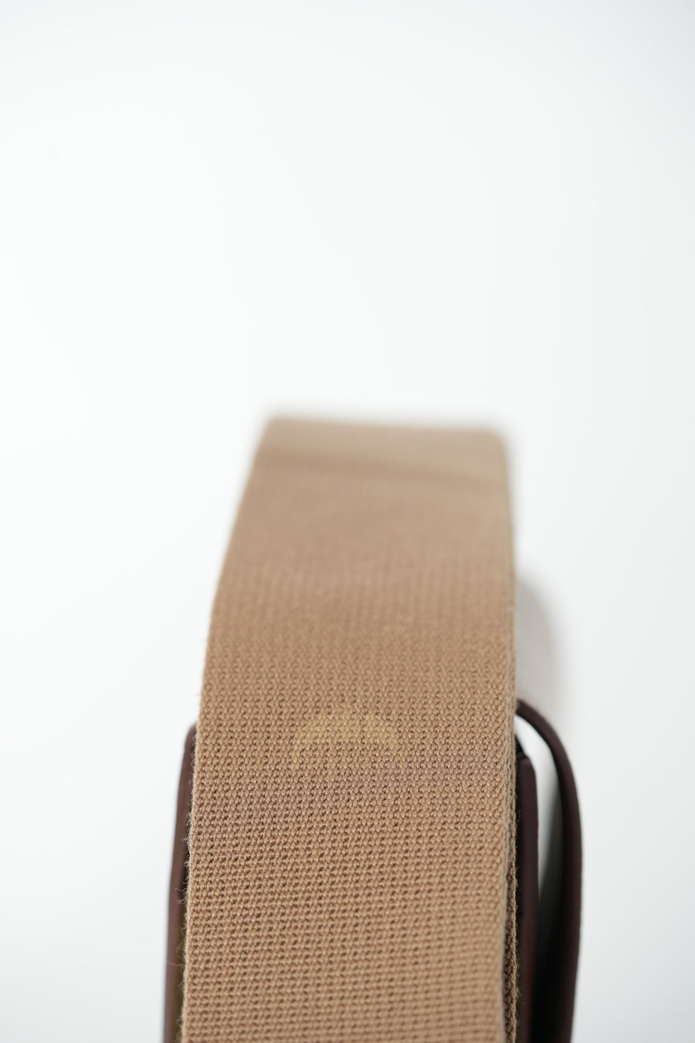 Geta in Etoupe Chevre Mysore/Goatskin Leather and Gold Hardware Stamp B(2023) | Purse Maison Luxury Bags Shop