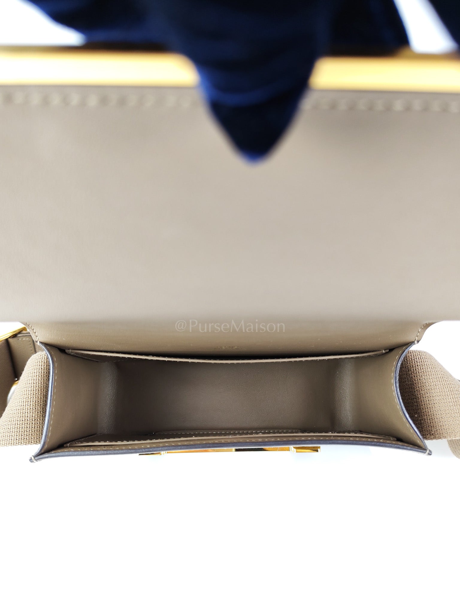 Geta in Etoupe Chevre Mysore/Goatskin Leather and Gold Hardware Stamp B(2023) | Purse Maison Luxury Bags Shop