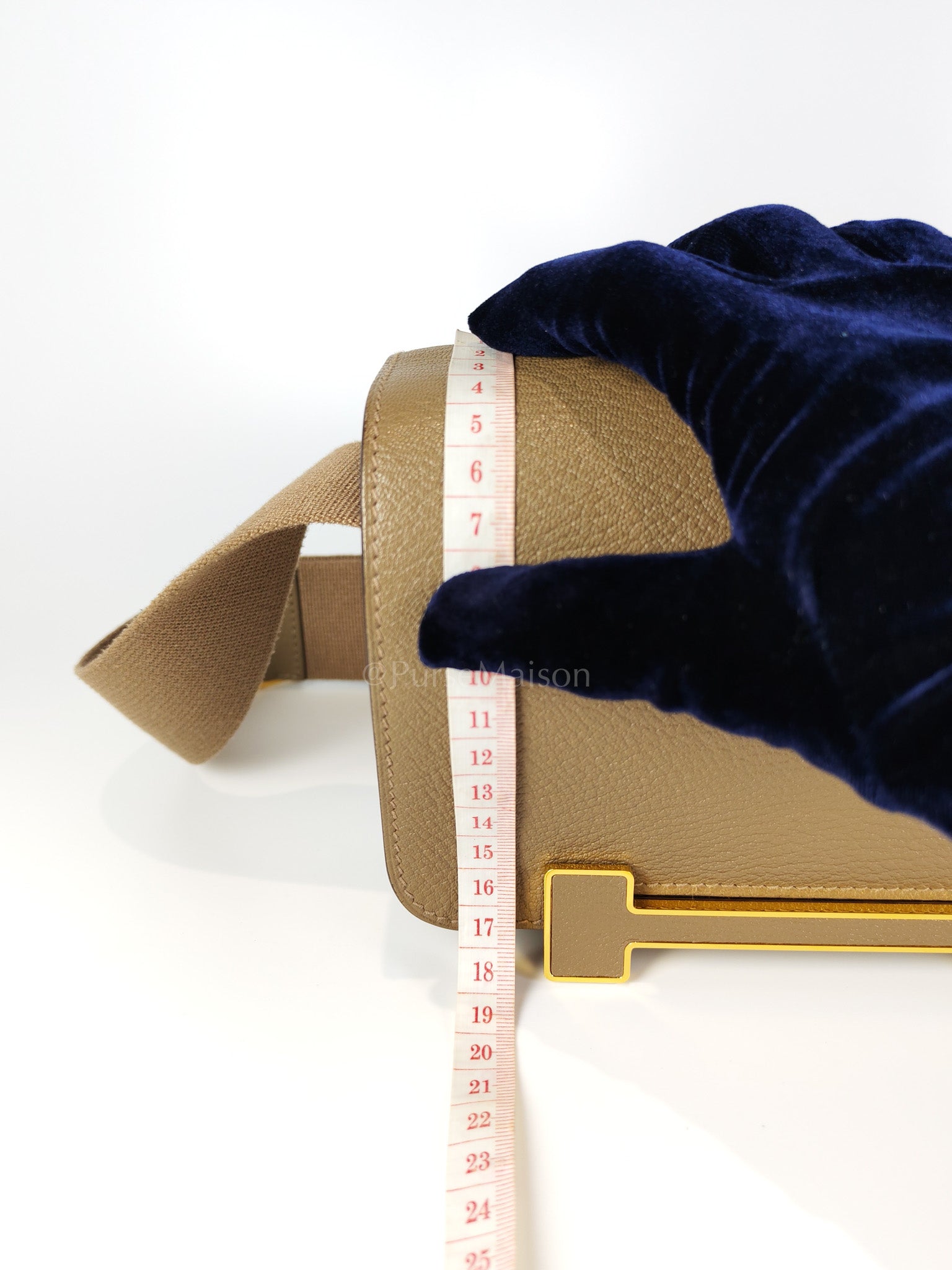 Geta in Etoupe Chevre Mysore/Goatskin Leather and Gold Hardware Stamp B(2023) | Purse Maison Luxury Bags Shop