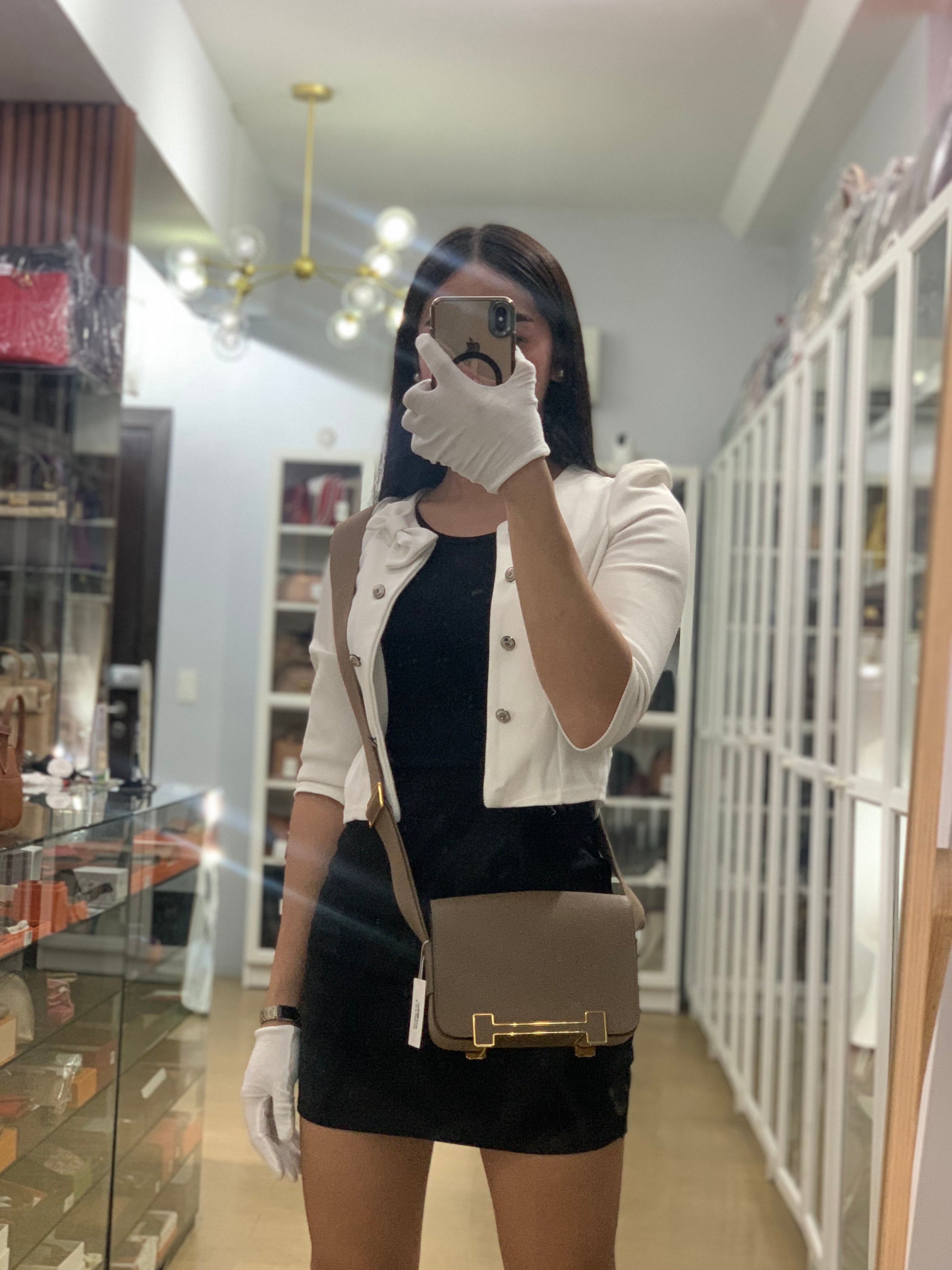 Geta in Etoupe Chevre Mysore/Goatskin Leather and Gold Hardware Stamp B(2023) | Purse Maison Luxury Bags Shop