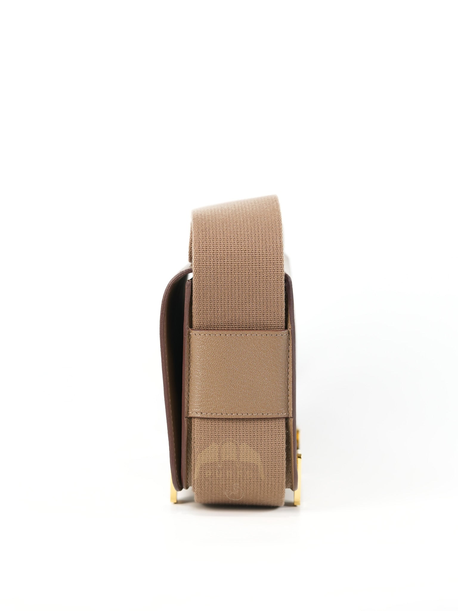 Geta in Etoupe Chevre Mysore/Goatskin Leather and Gold Hardware Stamp B(2023) | Purse Maison Luxury Bags Shop