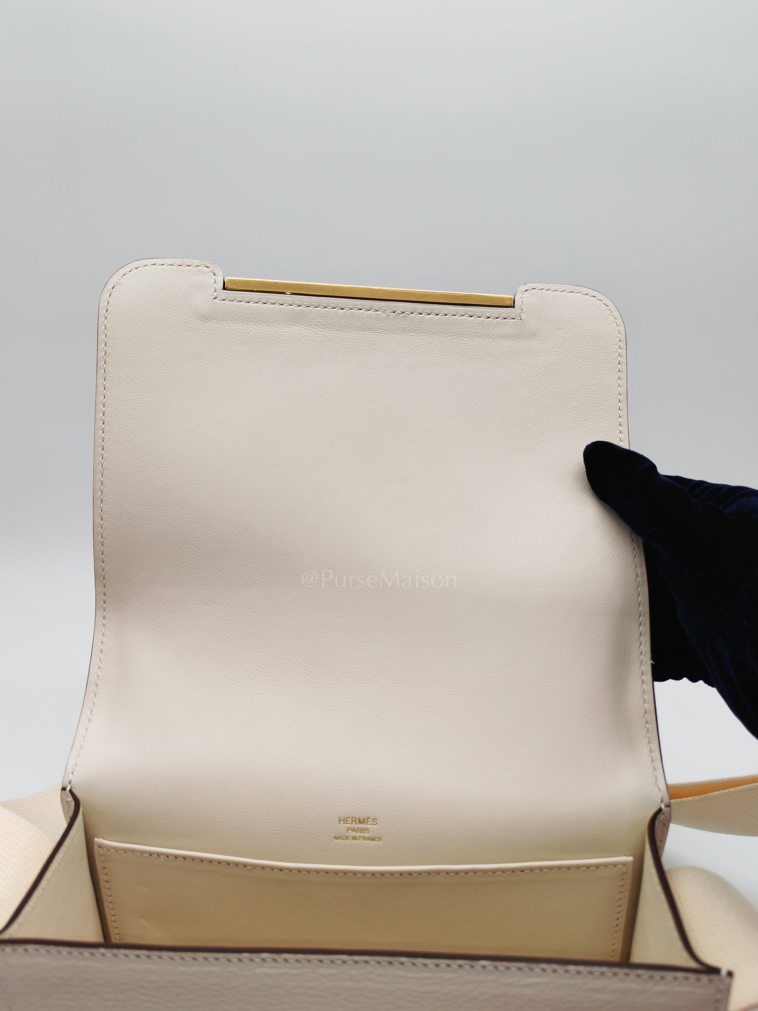 Geta in Nata Chevre Mysore Leather & Gold Hardware Stamp U(2022) | Purse Maison Luxury Bags Shop