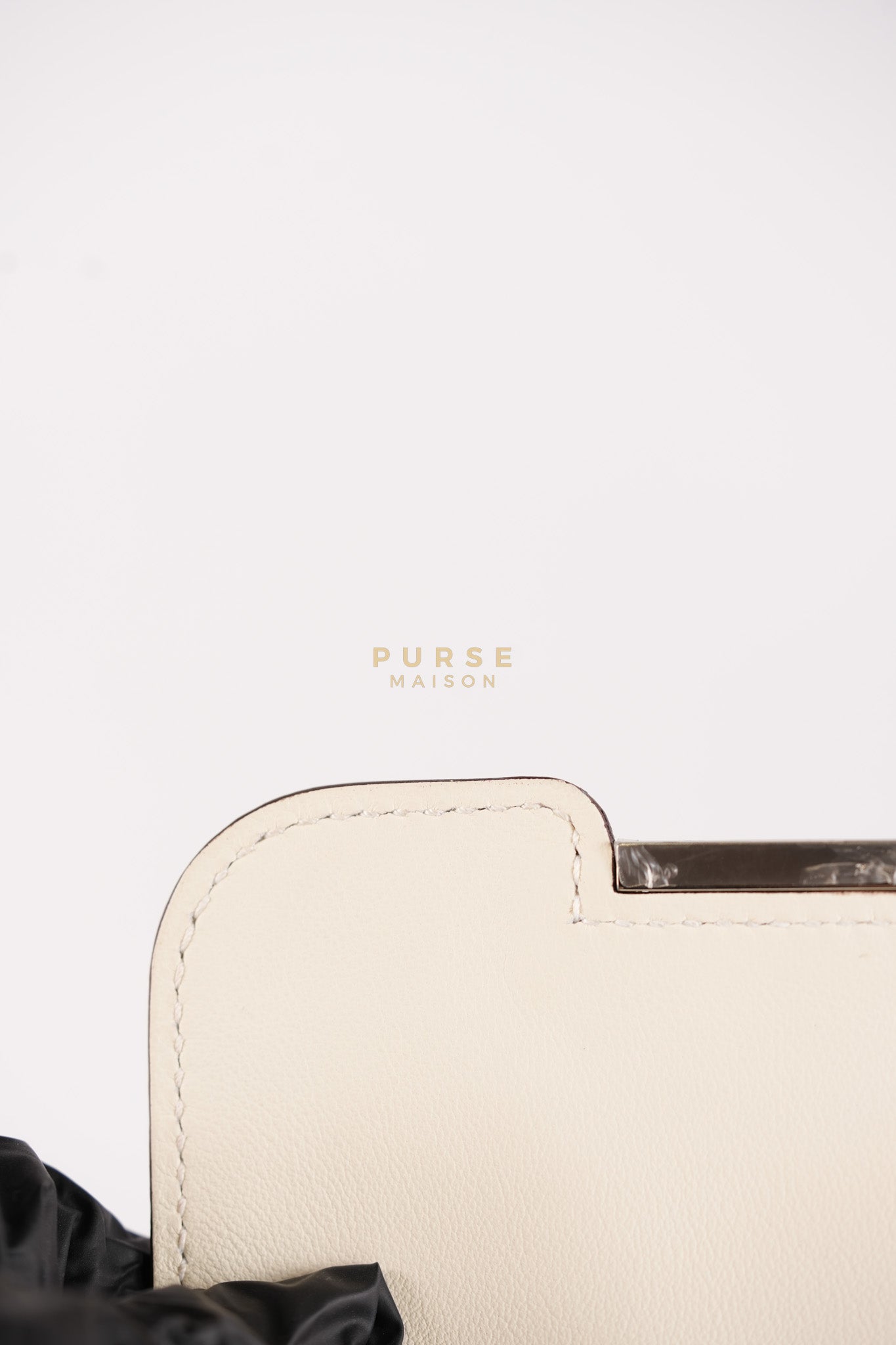 Geta in Nata Chevre Mysore Leather & Palladium Hardware Stamp W (2024) | Purse Maison Luxury Bags Shop