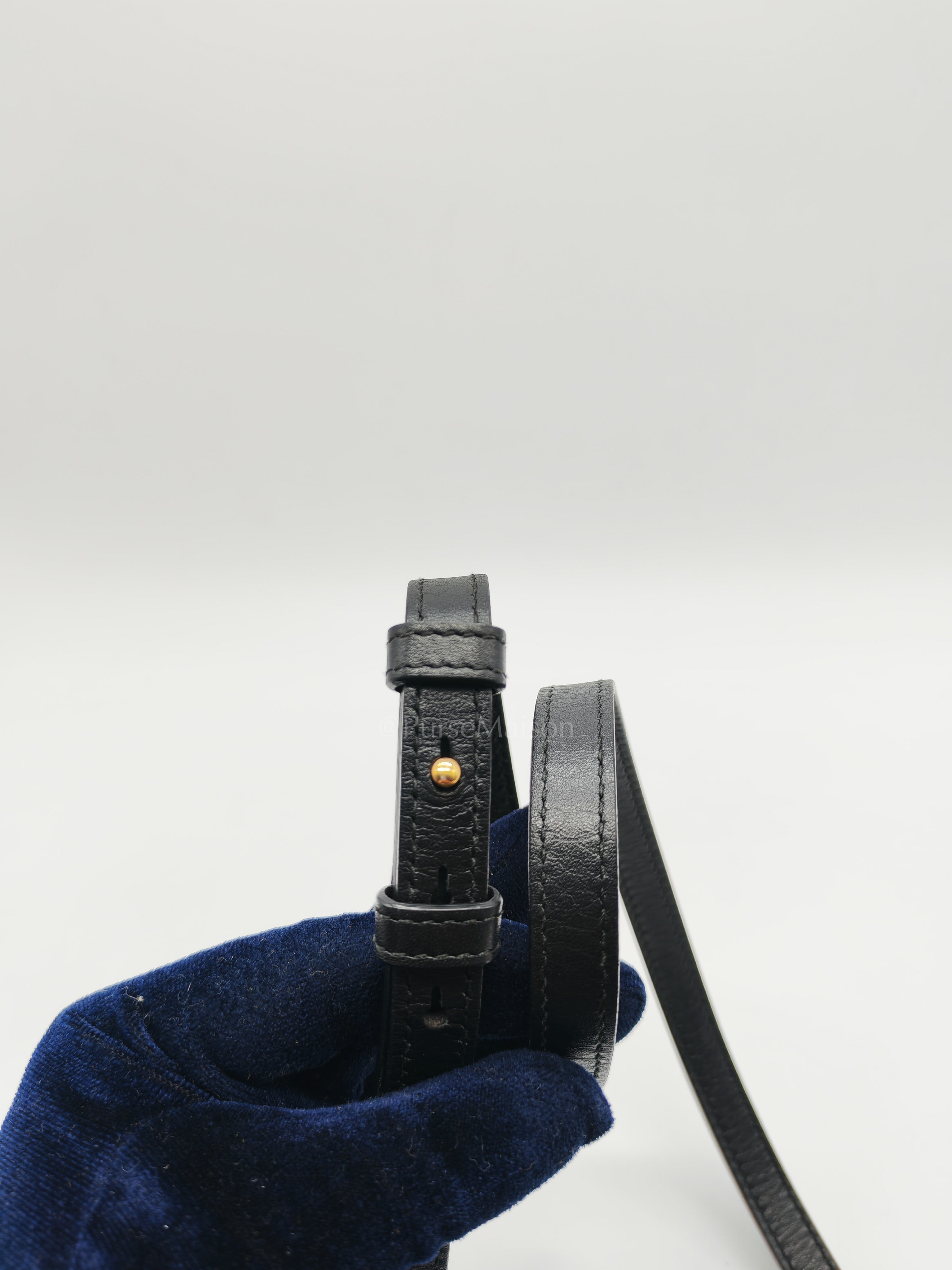 GG Marmont Camera Bag Small in Black Matelassé Leather | Purse Maison Luxury Bags Shop
