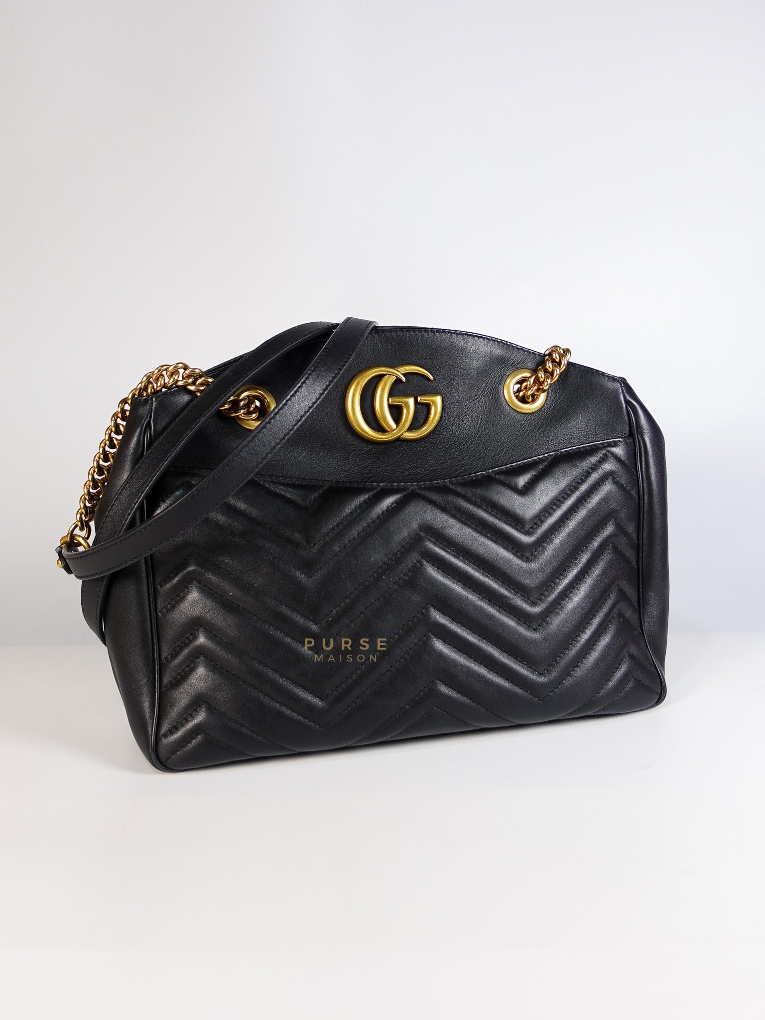 GG Marmont Matelasse Shoulder Bag Medium in Black | Purse Maison Luxury Bags Shop