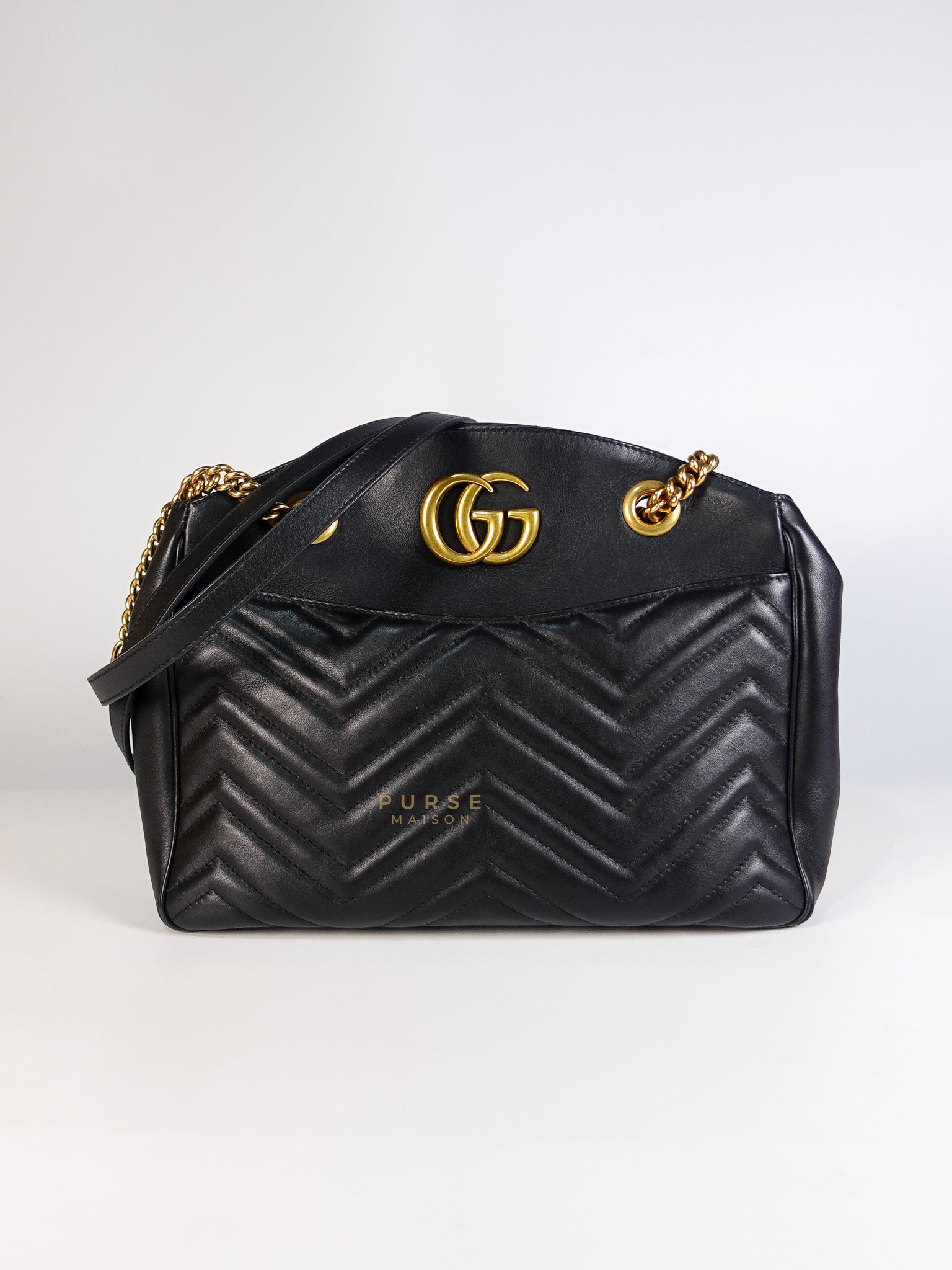 GG Marmont Matelasse Shoulder Bag Medium in Black | Purse Maison Luxury Bags Shop