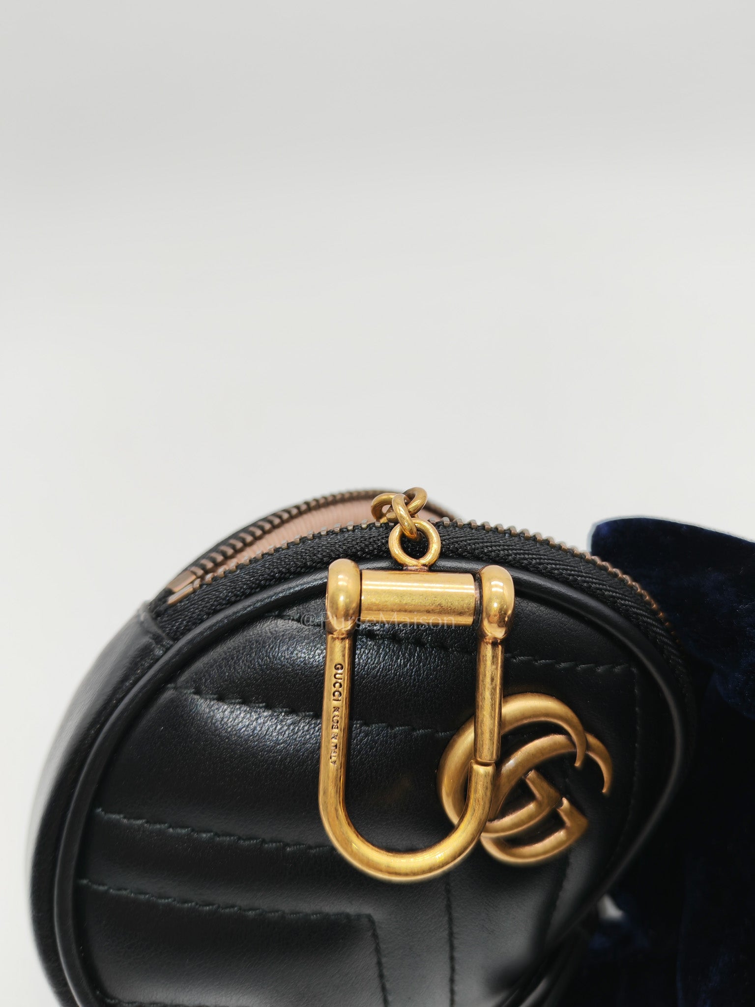 GG Marmont Round Coin Purse in Black Matellasse Leather | Purse Maison Luxury Bags Shop