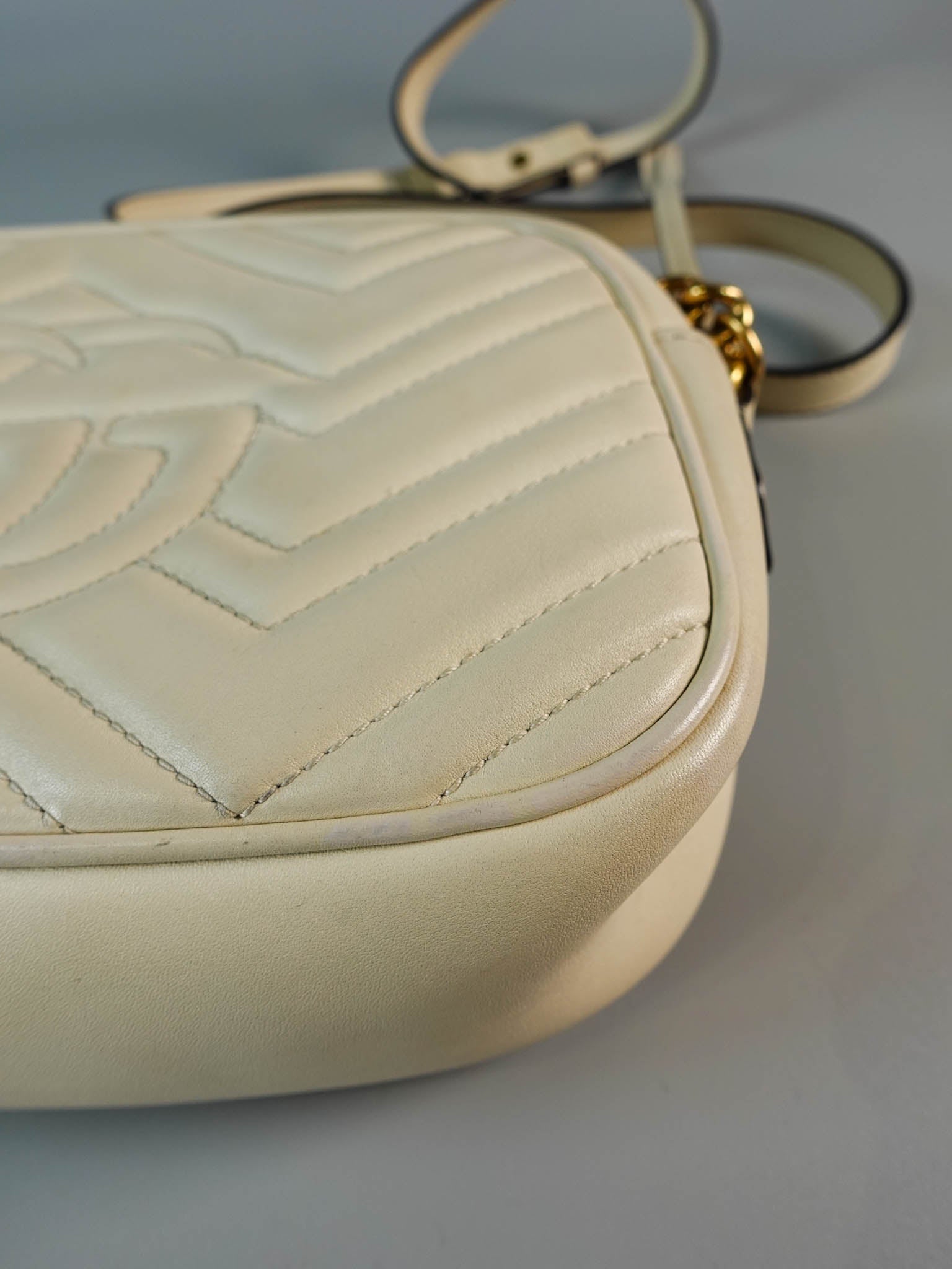 GG Marmont Small White Matelasse Camera Bag | Purse Maison Luxury Bags Shop