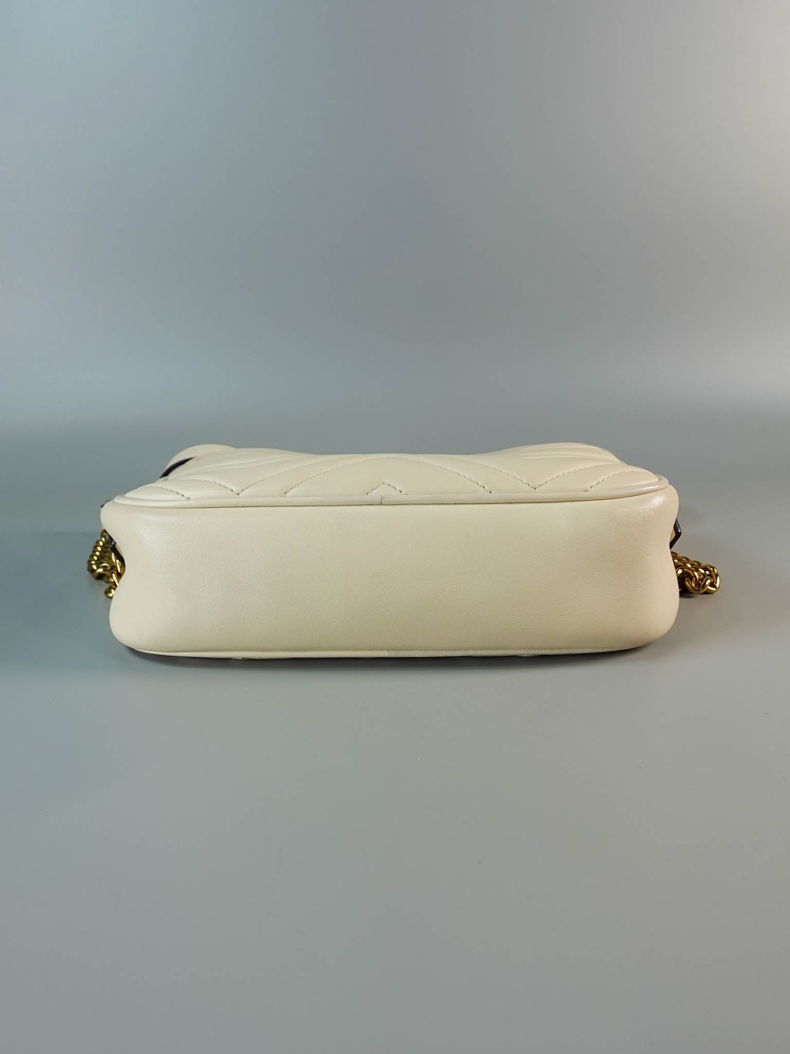 GG Marmont Small White Matelasse Camera Bag | Purse Maison Luxury Bags Shop