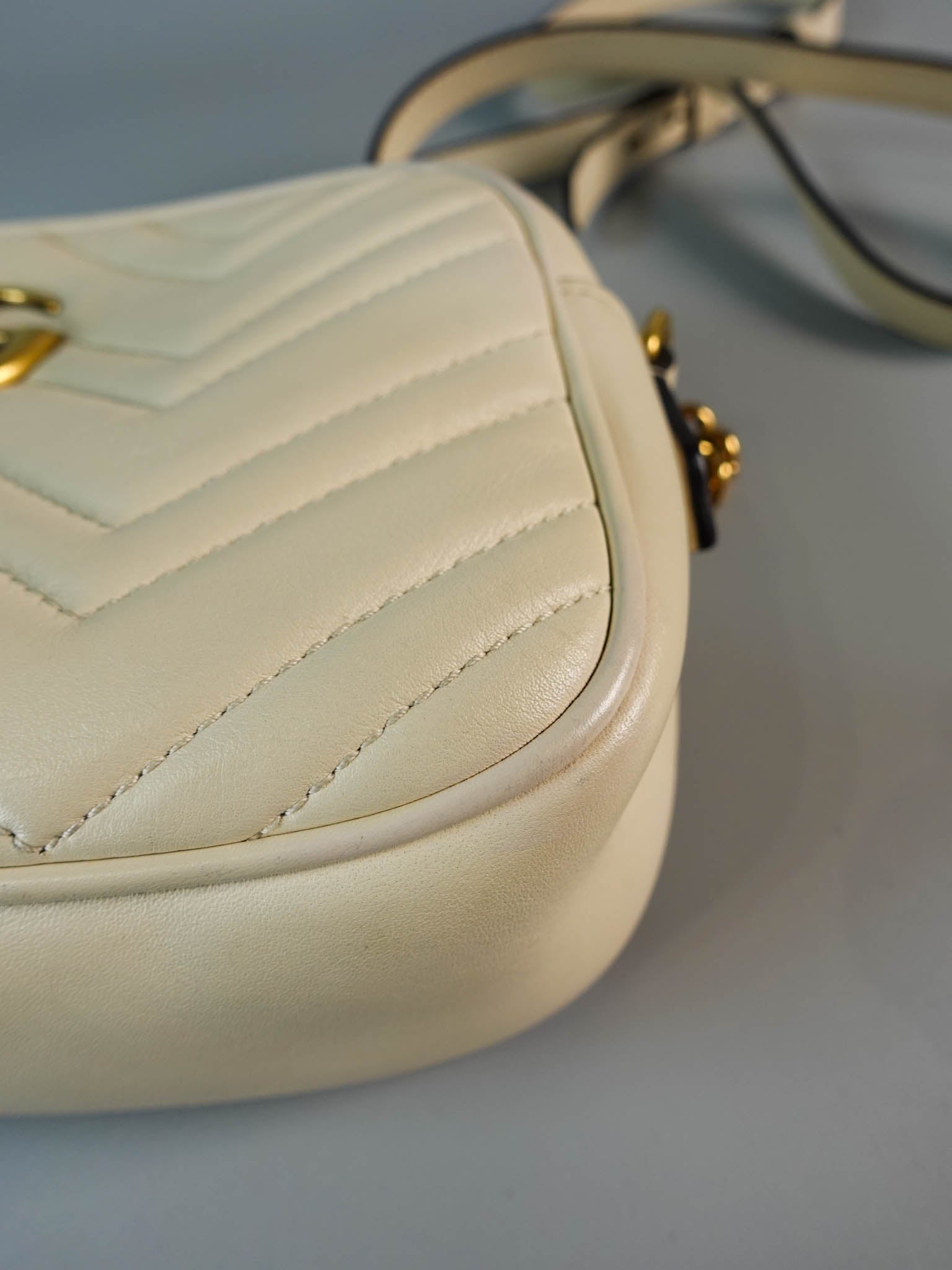 GG Marmont Small White Matelasse Camera Bag | Purse Maison Luxury Bags Shop