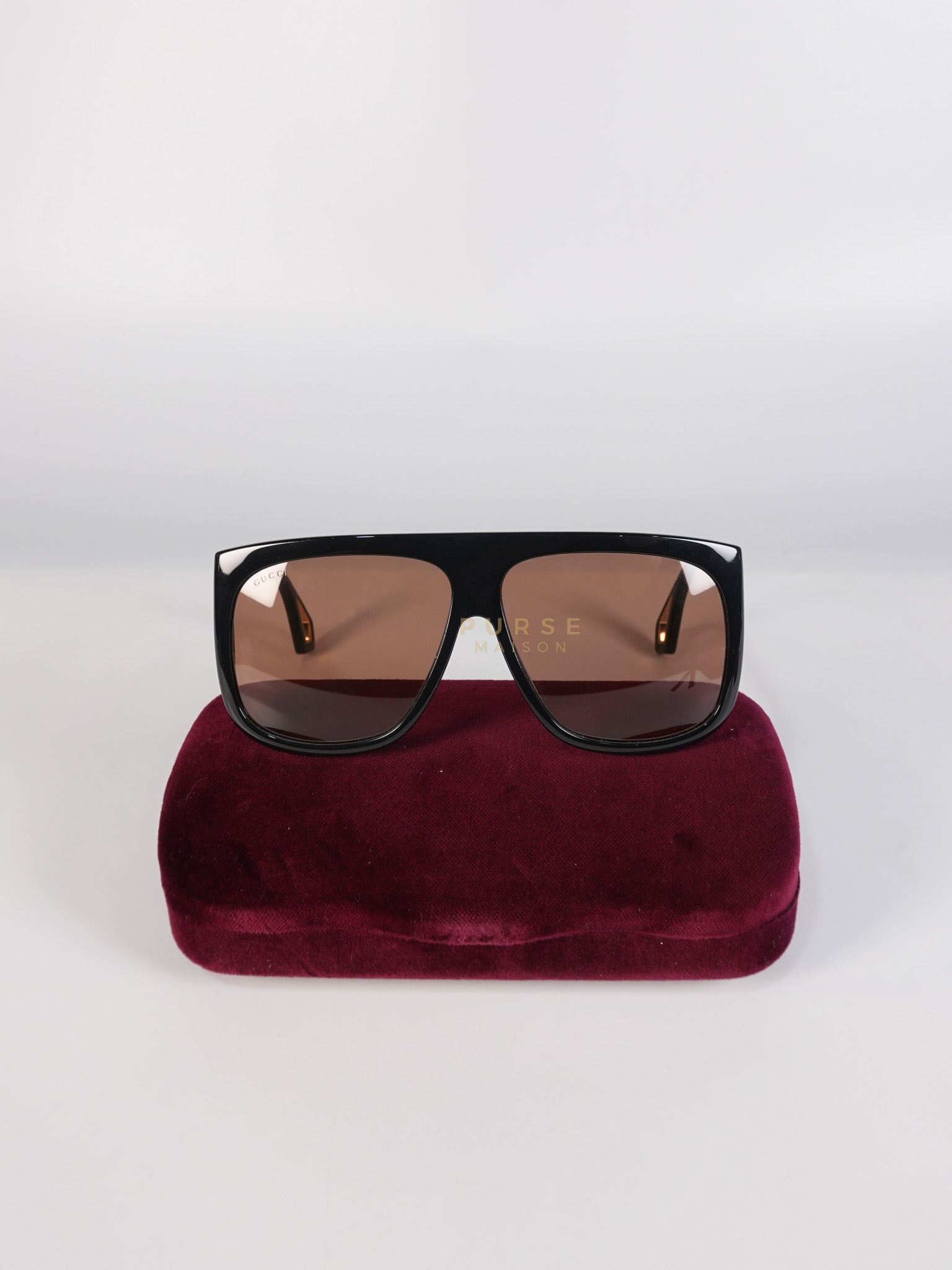 GG0467S Sunglasses in Black/Maroon | Purse Maison Luxury Bags Shop