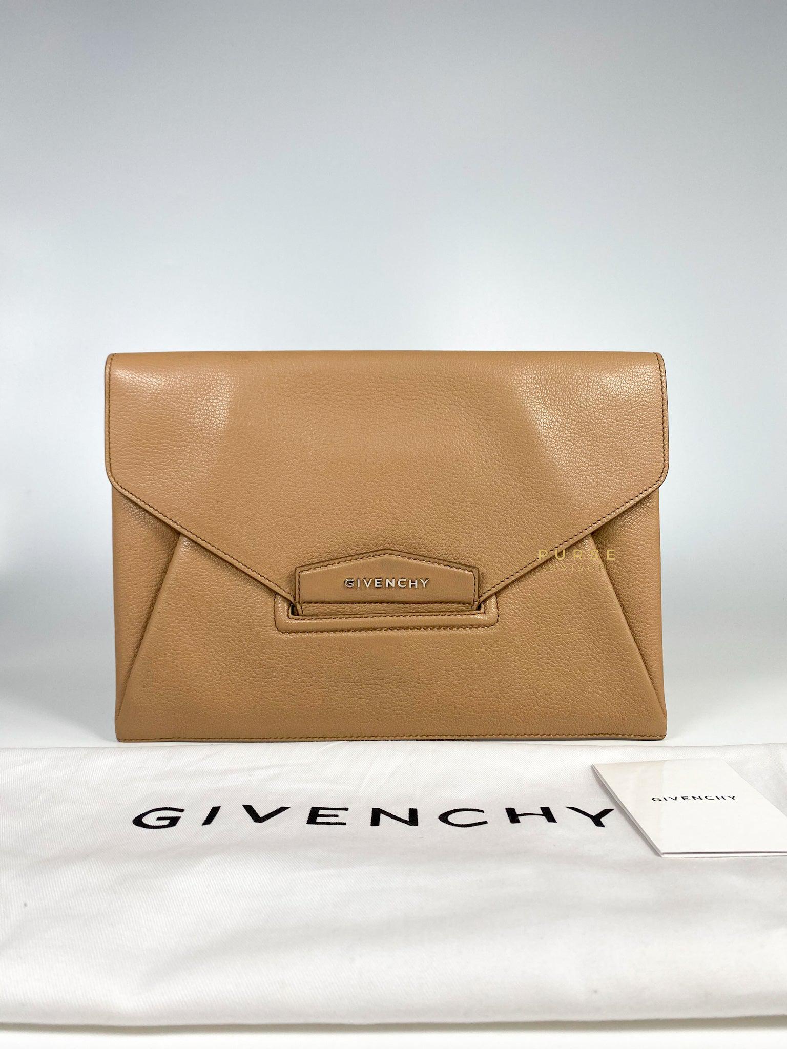 Givenchy Antigona Envelope in Beige Goatskin Clutch