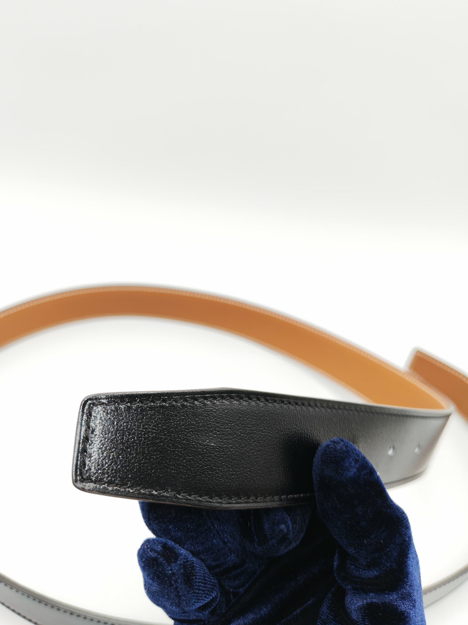 Constance Reversible Belt in Black & Palladium H Buckle Size 105