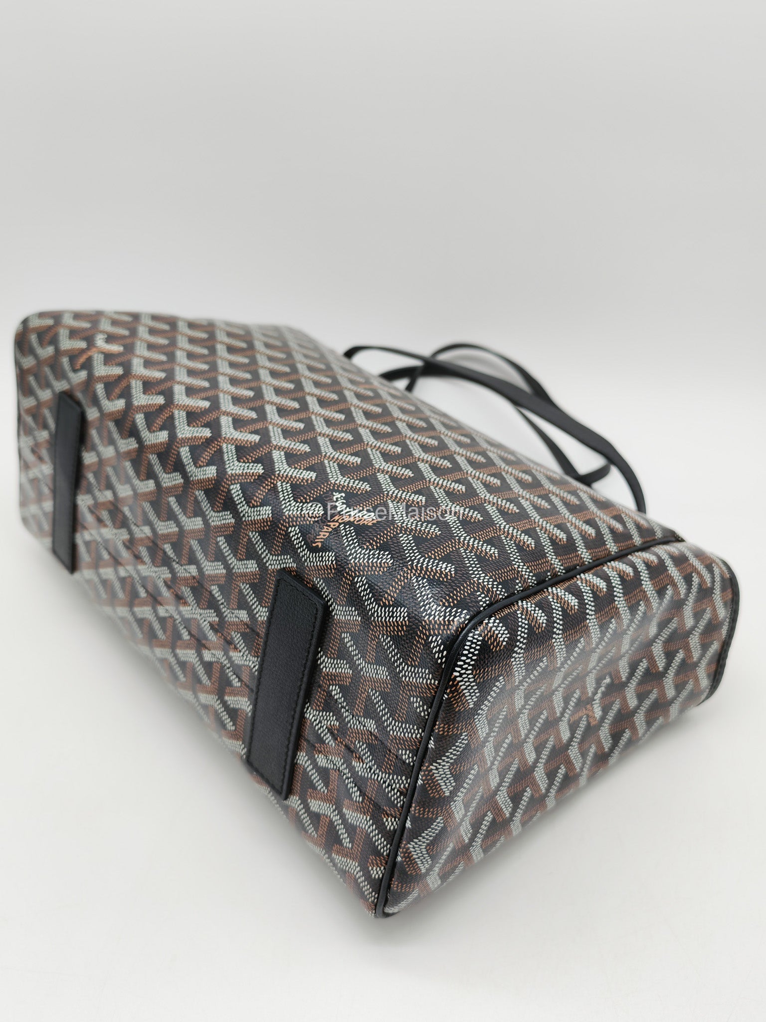 Goyard Rouette Souple PM in BLack Goyardine Canvas | Purse Maison Luxury Bags Shop