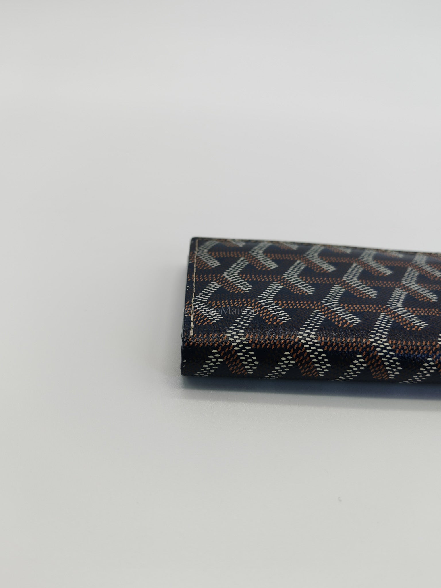 Saint Pierre Bifold Card Holder in Bleu Marine Goyardine Canvas | Purse Maison Luxury Bags Shop