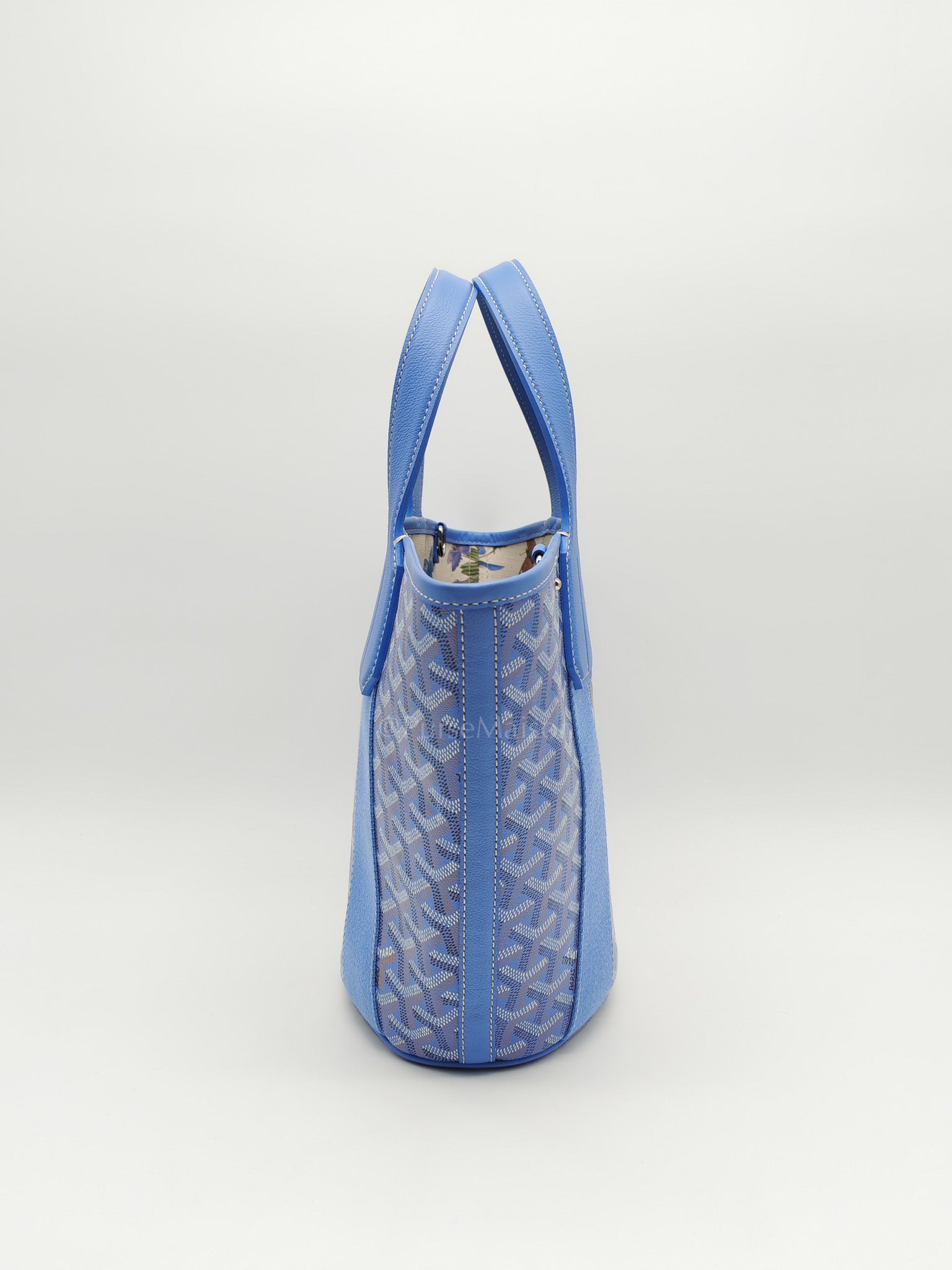 Belharra PM Tote Bag in Iris Goyardine Canvas