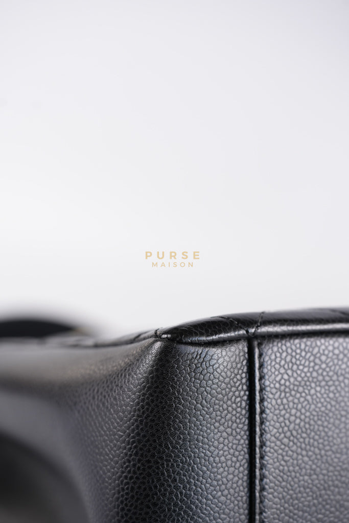 Grand Shopping Tote Bag (GST) in Black Quilted Caviar Leather & Gold Hardware Series 19 | Purse Maison Luxury Bags Shop