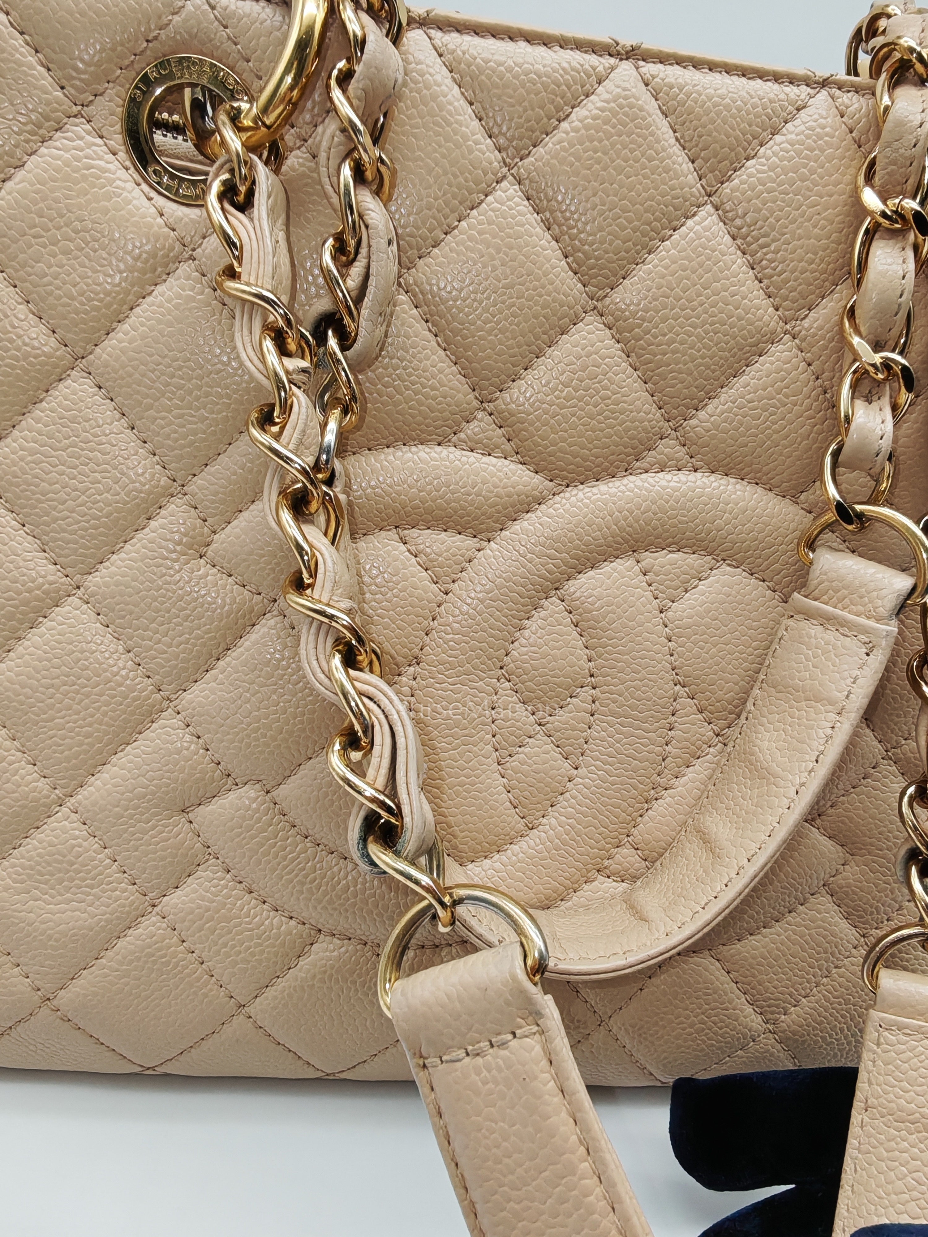 Grand Shopping Tote (GST) In Beige Clair Quilted Caviar Leather Series 16 | Purse Maison Luxury Bags Shop