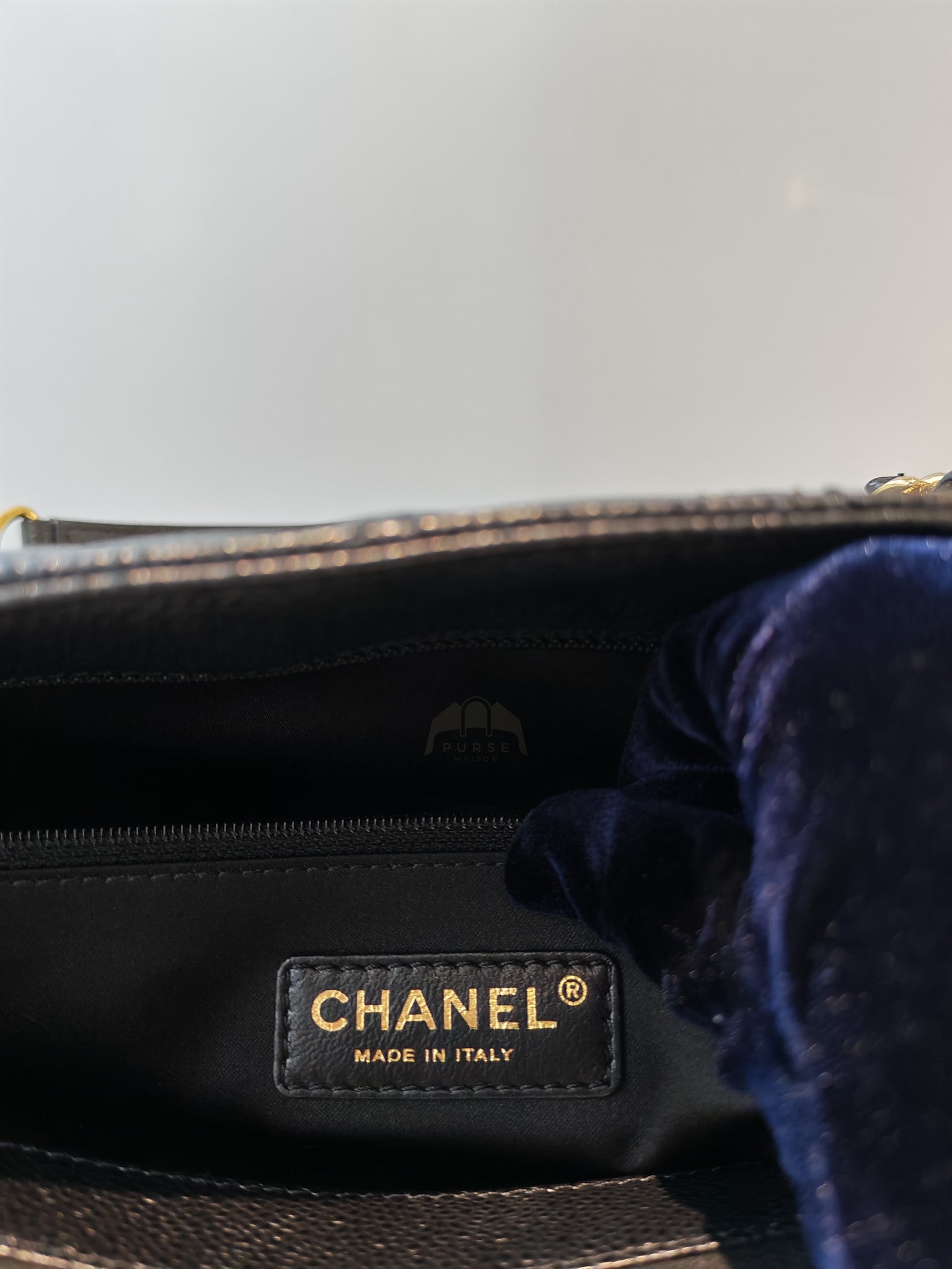 Grand Shopping Tote (GST) in Black Caviar Leather and Gold Hardware Series 18/13 | Purse Maison Luxury Bags Shop