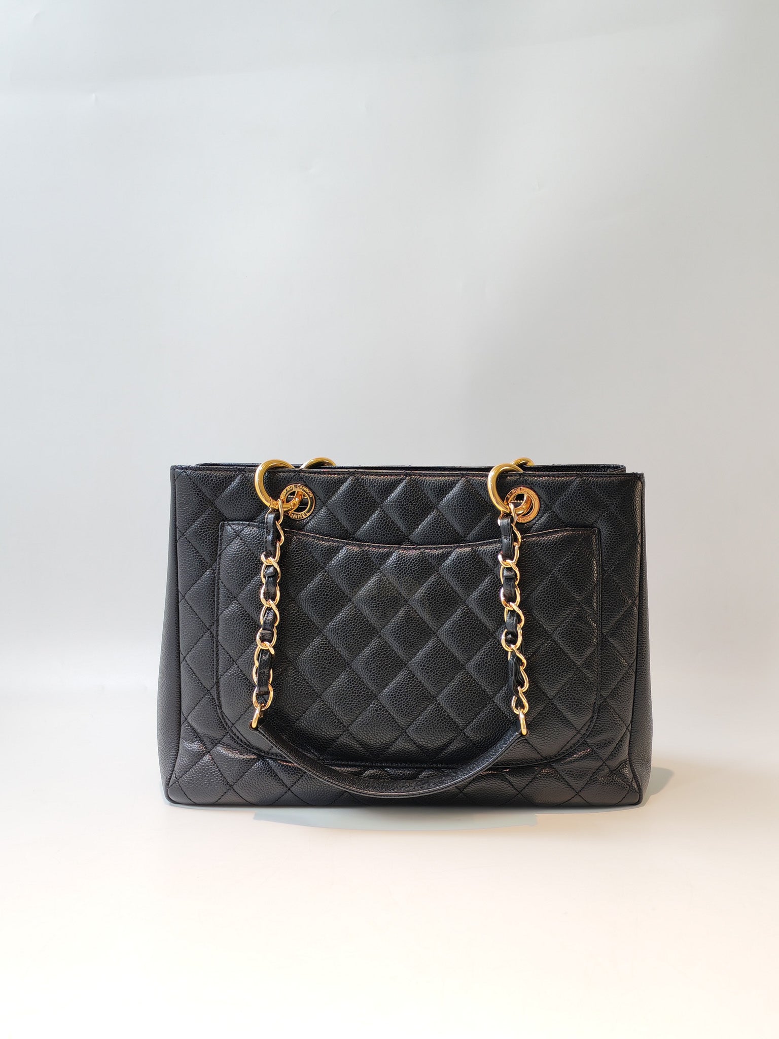 Grand Shopping Tote (GST) in Black Caviar Leather and Gold Hardware Series 18/13 | Purse Maison Luxury Bags Shop