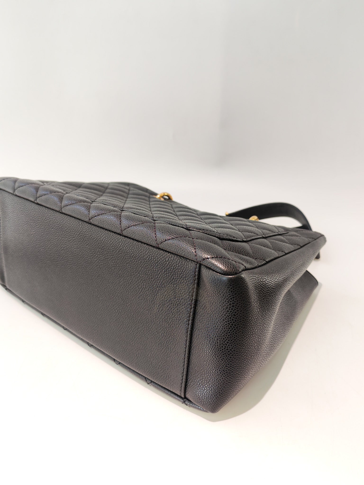 Grand Shopping Tote (GST) in Black Caviar Leather and Gold Hardware Series 19/63 | Purse Maison Luxury Bags Shop