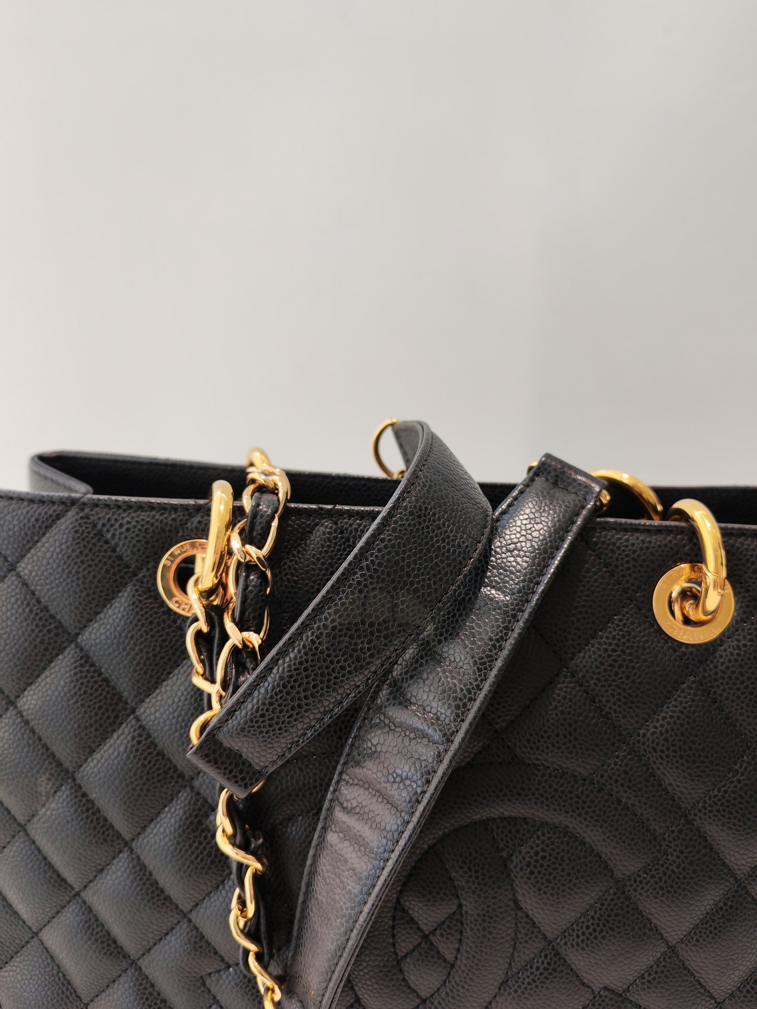 Grand Shopping Tote (GST) in Black Caviar Leather and Gold Hardware Series 19/63 | Purse Maison Luxury Bags Shop